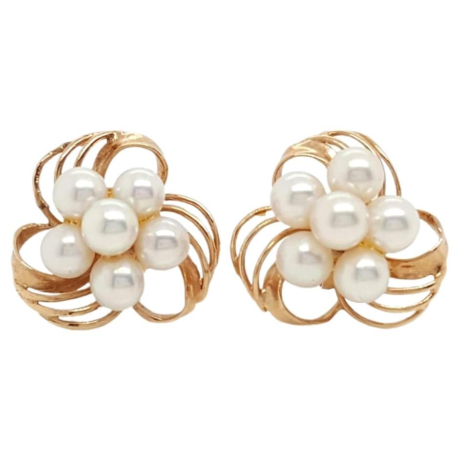 Details about   Vintage 1960's 14K Solid Yellow Gold & Triple Pearl Cluster Screw Back Earrings 