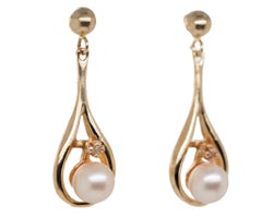 14 Karat Yellow Gold Cultured Akoya Pearl Dangle Earrings
