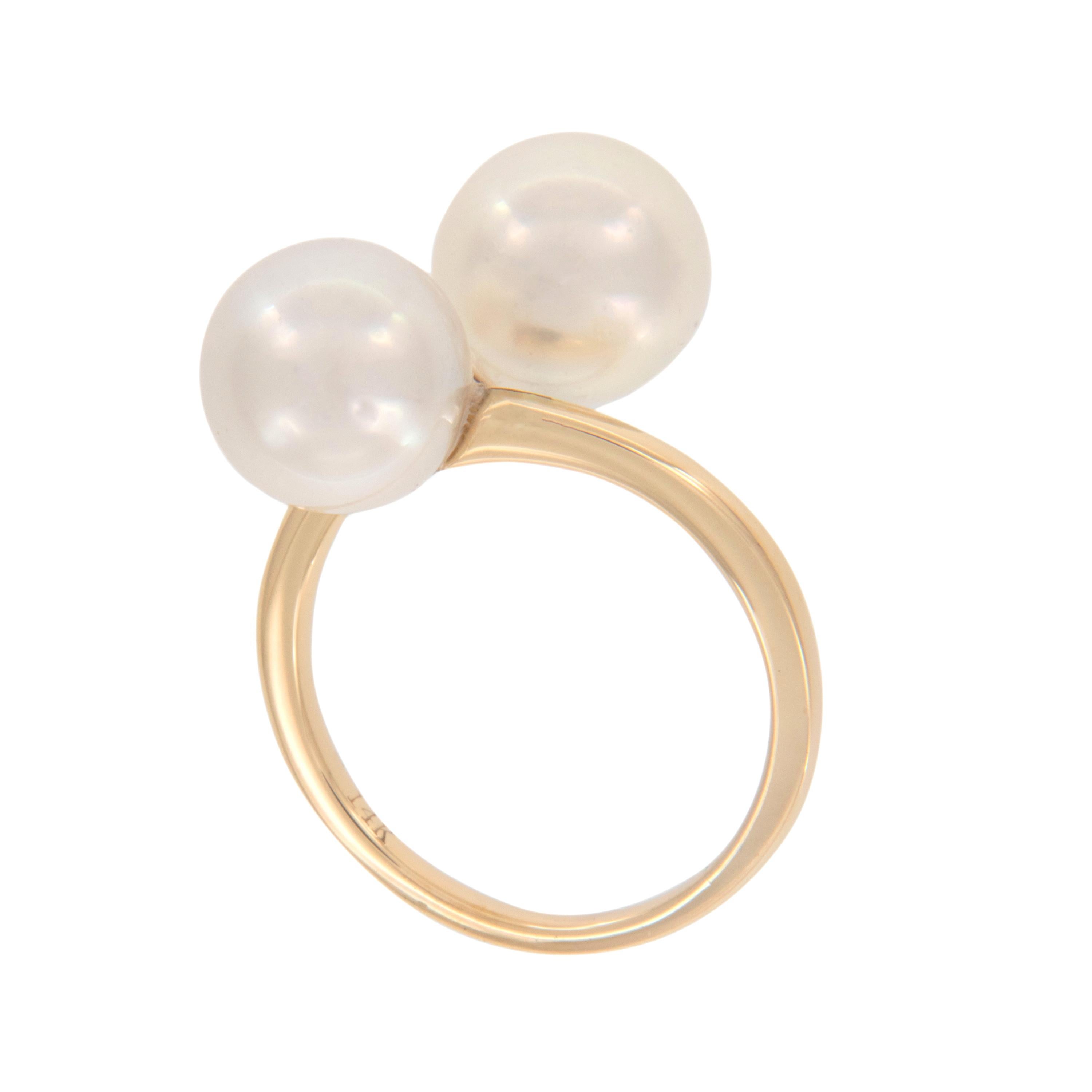 Contemporary 14 Karat Yellow Gold Cultured South Sea Pearl Bypass Ring For Sale