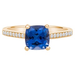 Bague en or jaune 14 carats avec tanzanite taille coussin et diamant 