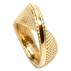 Mobius-Ring aus 18 Karat Gelbgold, reichlich schlank