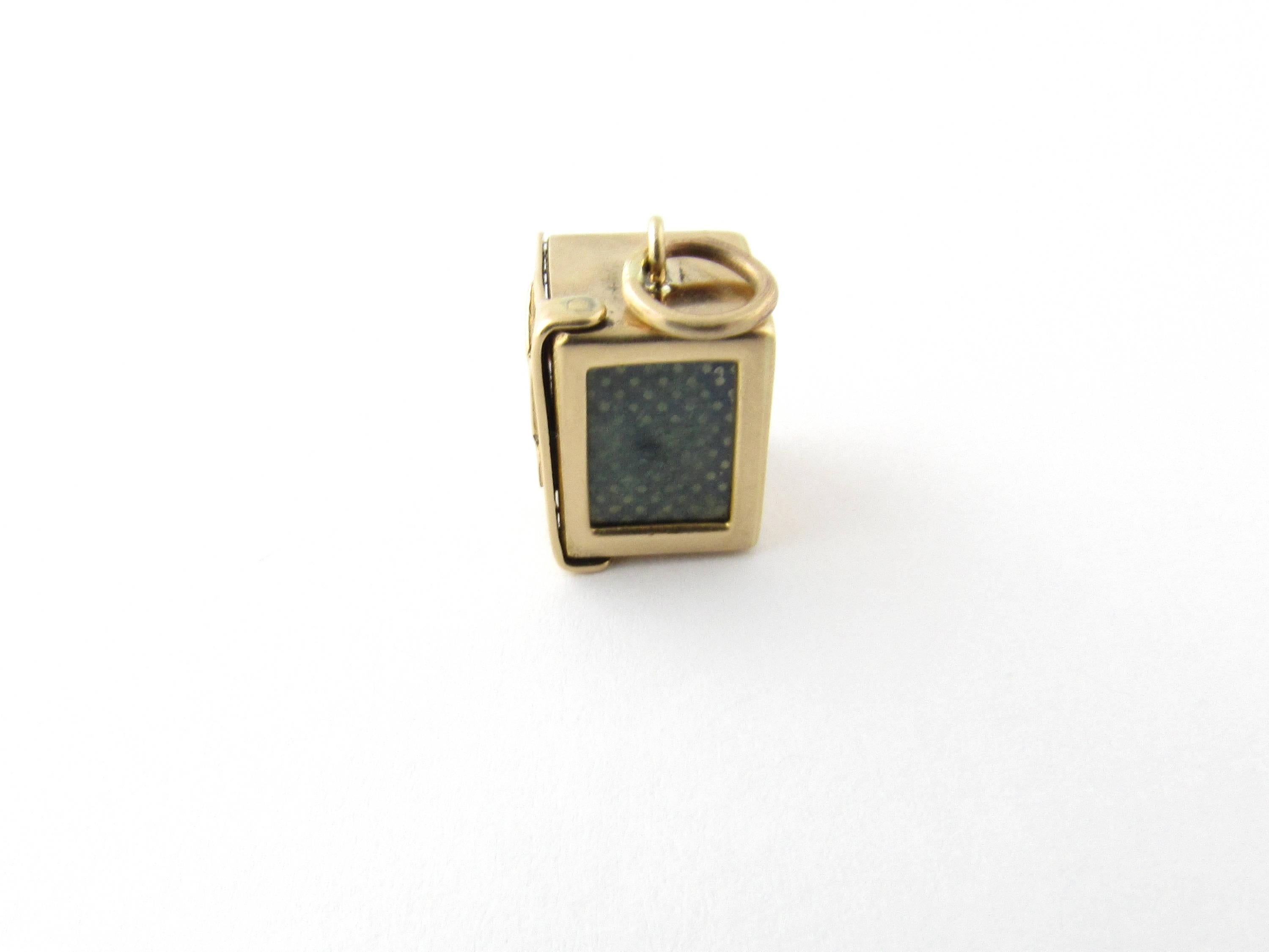 14 Karat Yellow Gold Deck of Cards Charm In Good Condition In Washington Depot, CT