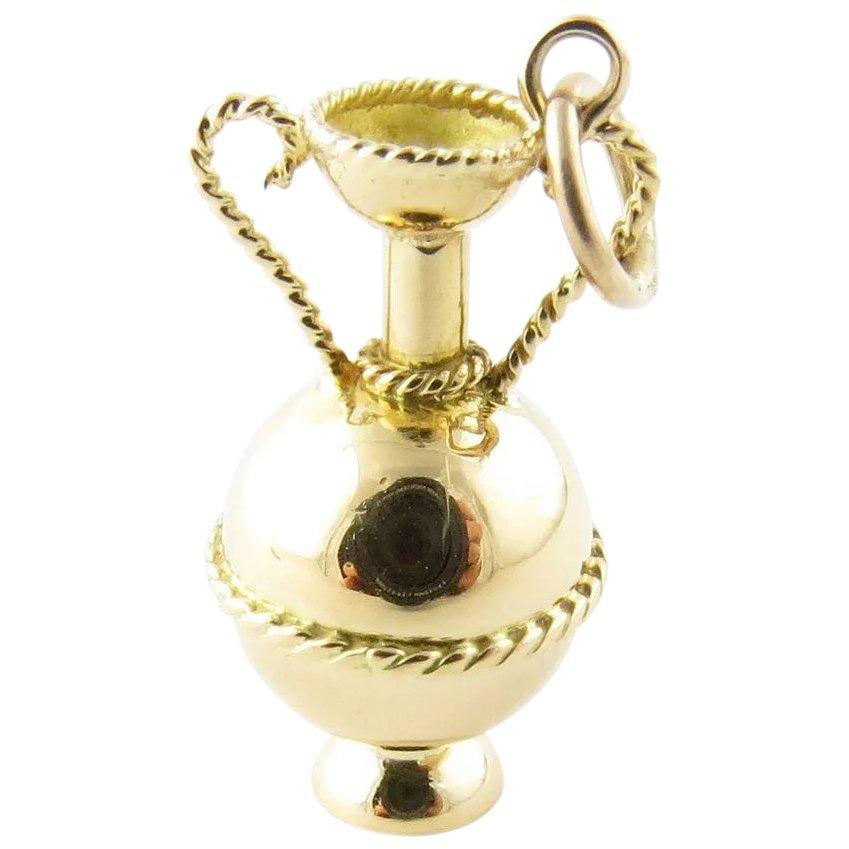 14 Karat Yellow Gold Decorative Urn Charm