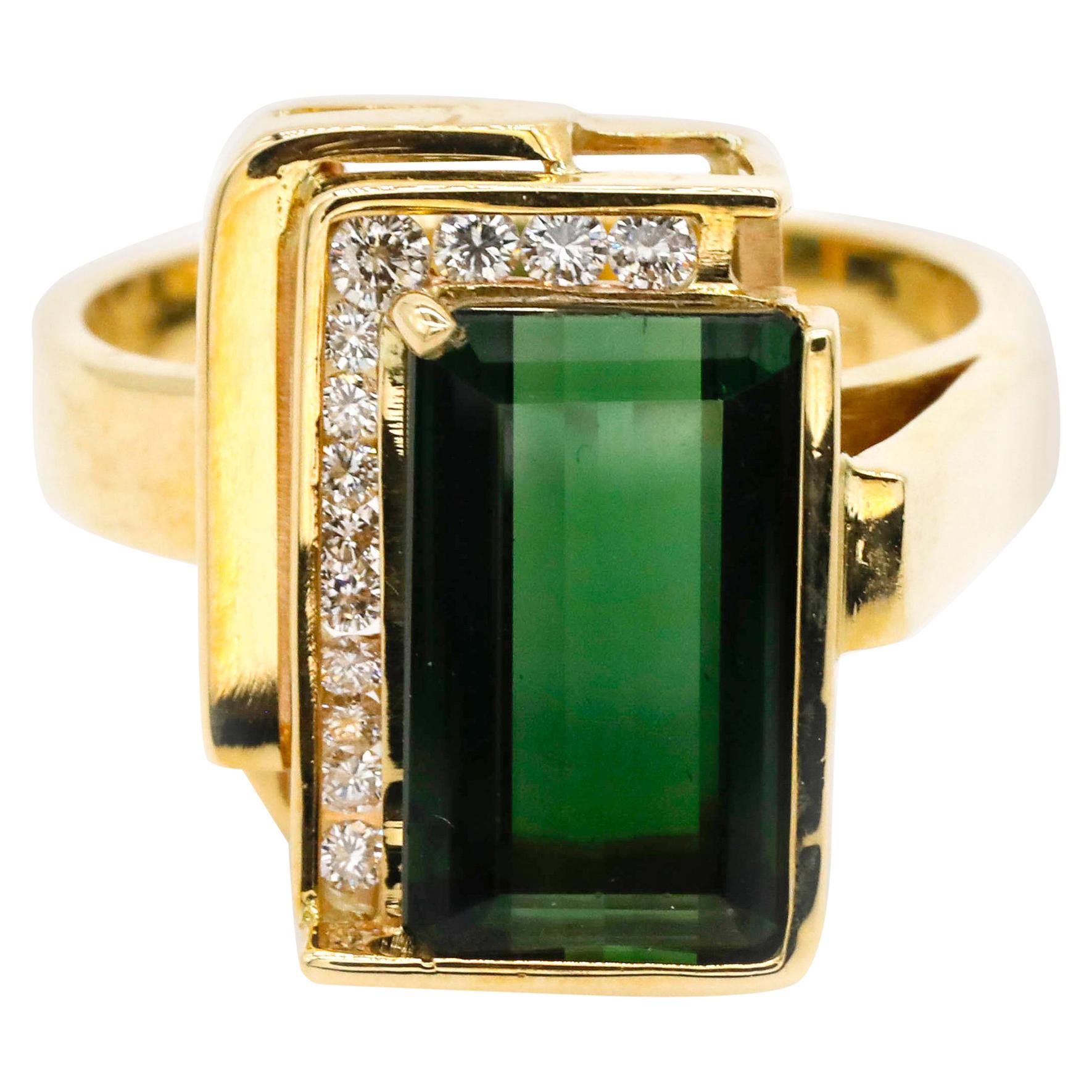 14 Karat Yellow Gold Diamond 7.00 Carat Green Tourmaline Solitaire Cocktail Ring