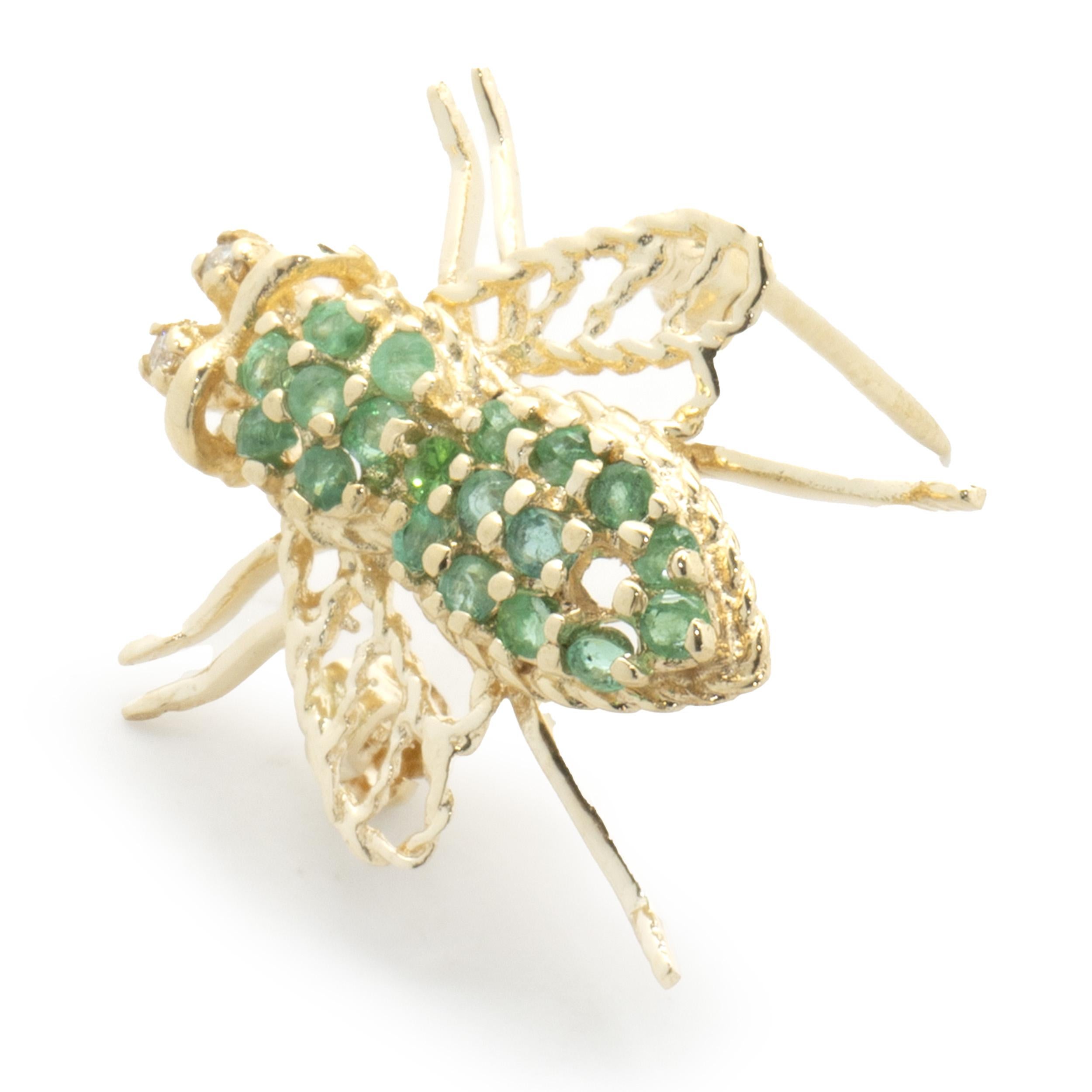 14 Karat Yellow Gold Diamond and Emerald Bee Pin In Excellent Condition For Sale In Scottsdale, AZ