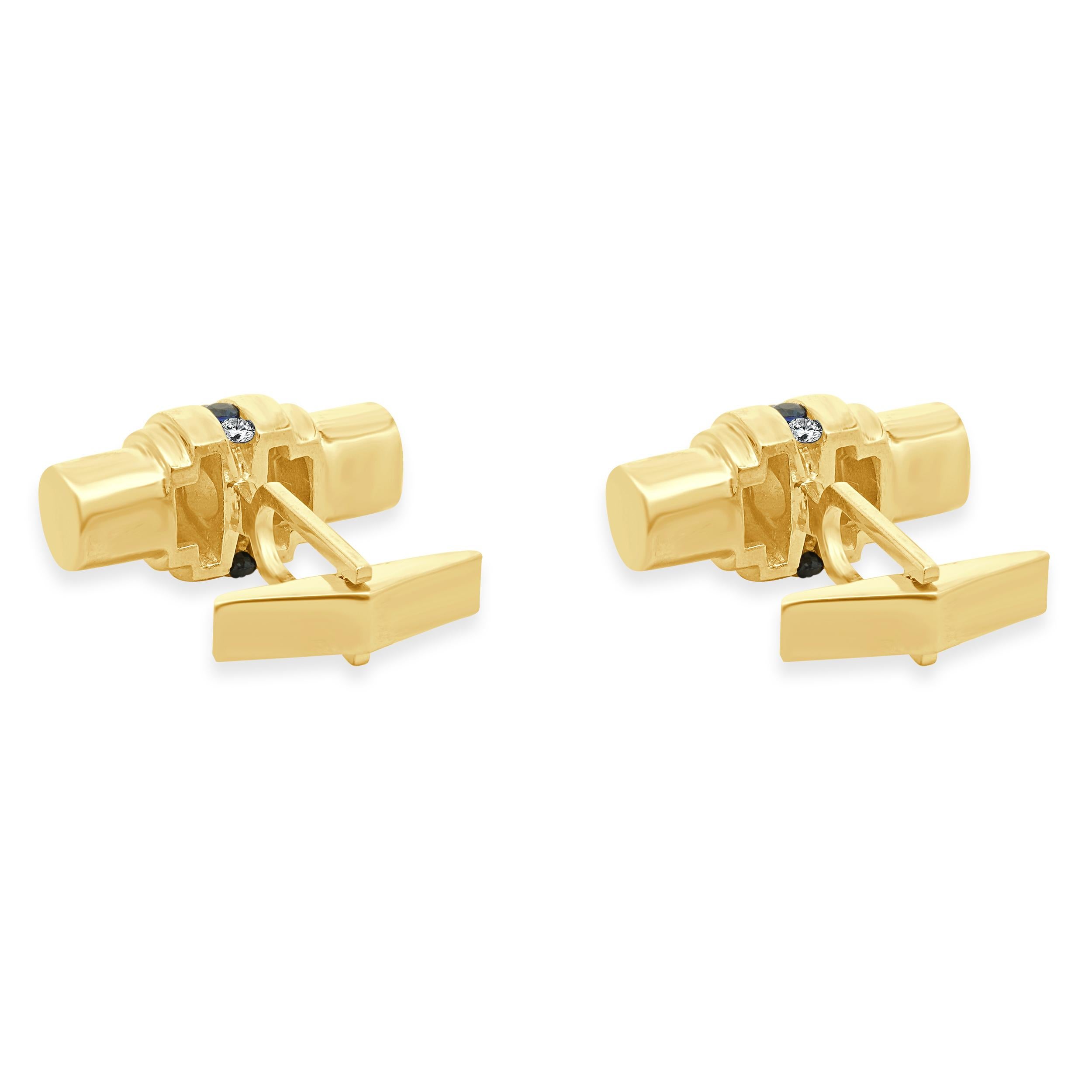 Material: oro amarillo de 14 quilates
Diamante: 5 talla brillante redonda = 0,50cttw
Color: H
Claridad: SI1
Zafiro 5 talla redonda = 0,75ctw
Peso: 20,25 gramos
