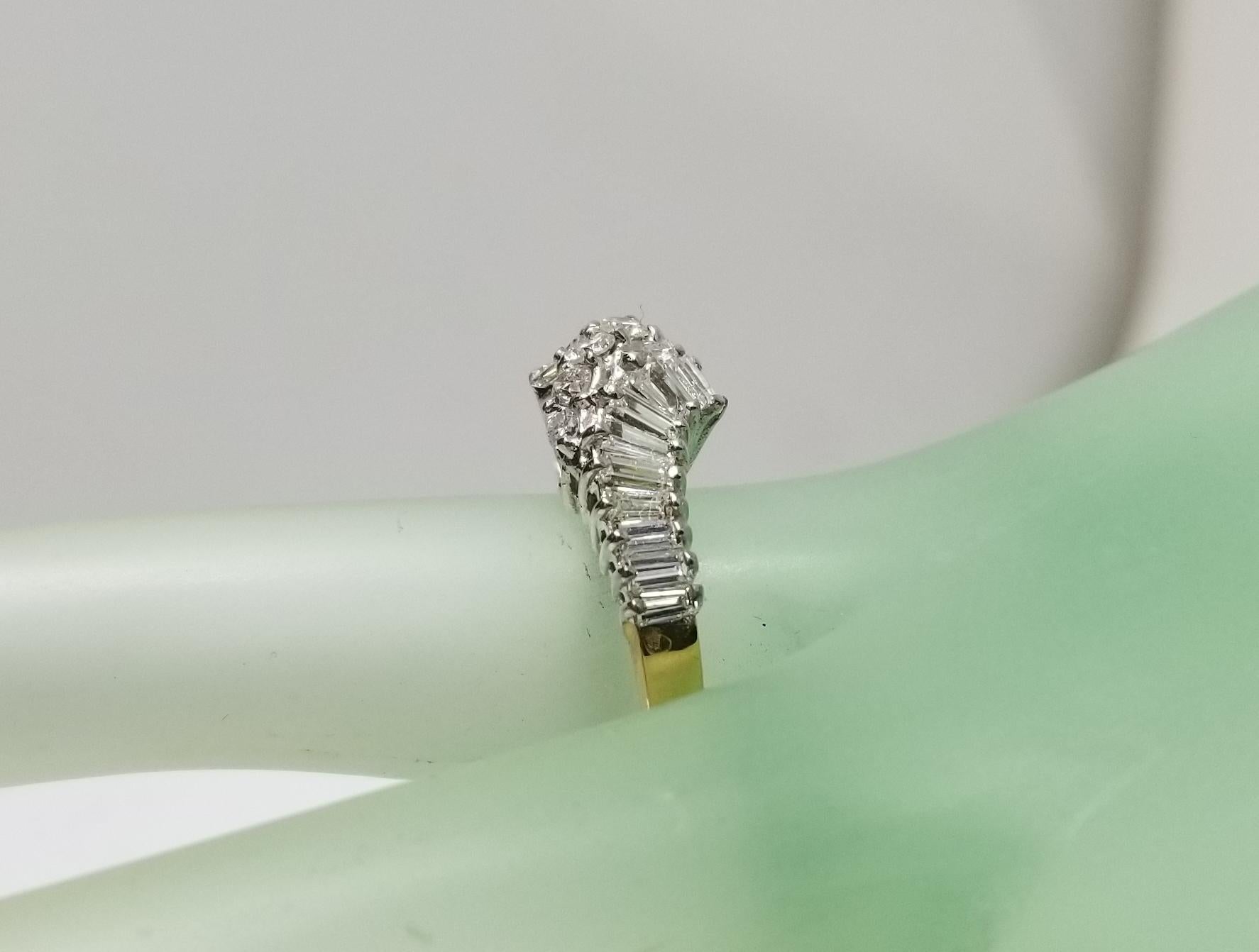 14 Karat Yellow Gold Diamond Baguette and Round Set Ring For Sale 2