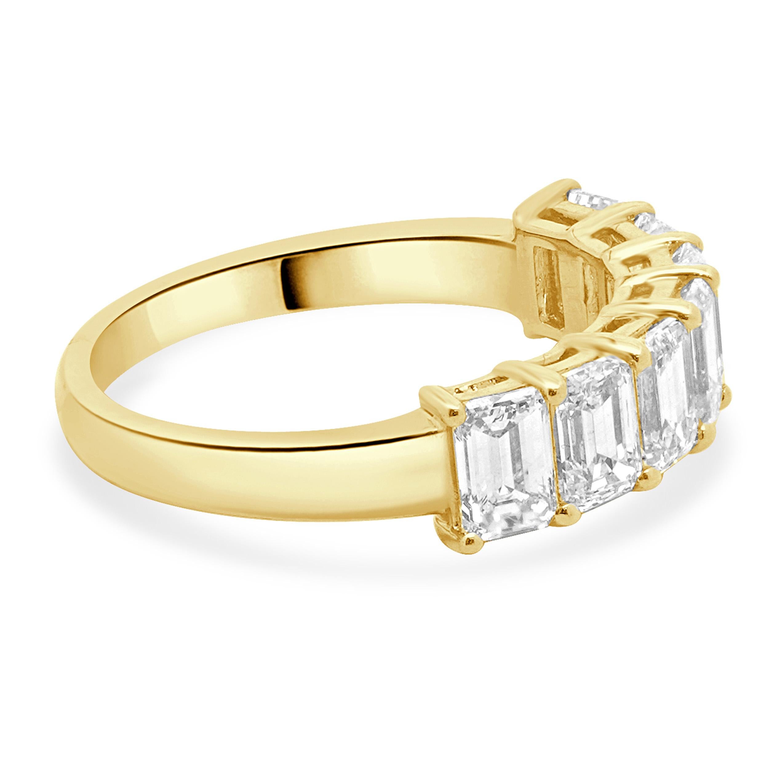 Taille émeraude Bracelet en or jaune 14 carats et diamants en vente
