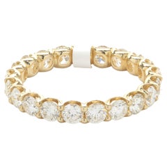 14 Karat Yellow Gold Diamond Band