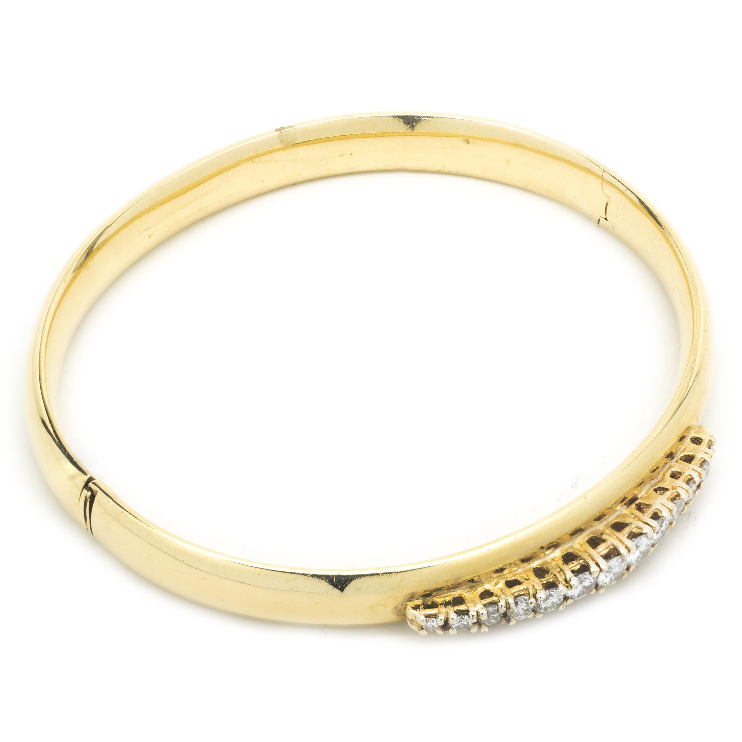 14 Karat Yellow Gold Diamond Bangle Bracelet In Excellent Condition For Sale In Scottsdale, AZ
