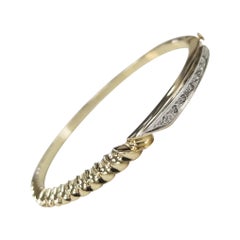 14 Karat Yellow Gold Diamond Bangle with Scallop Design