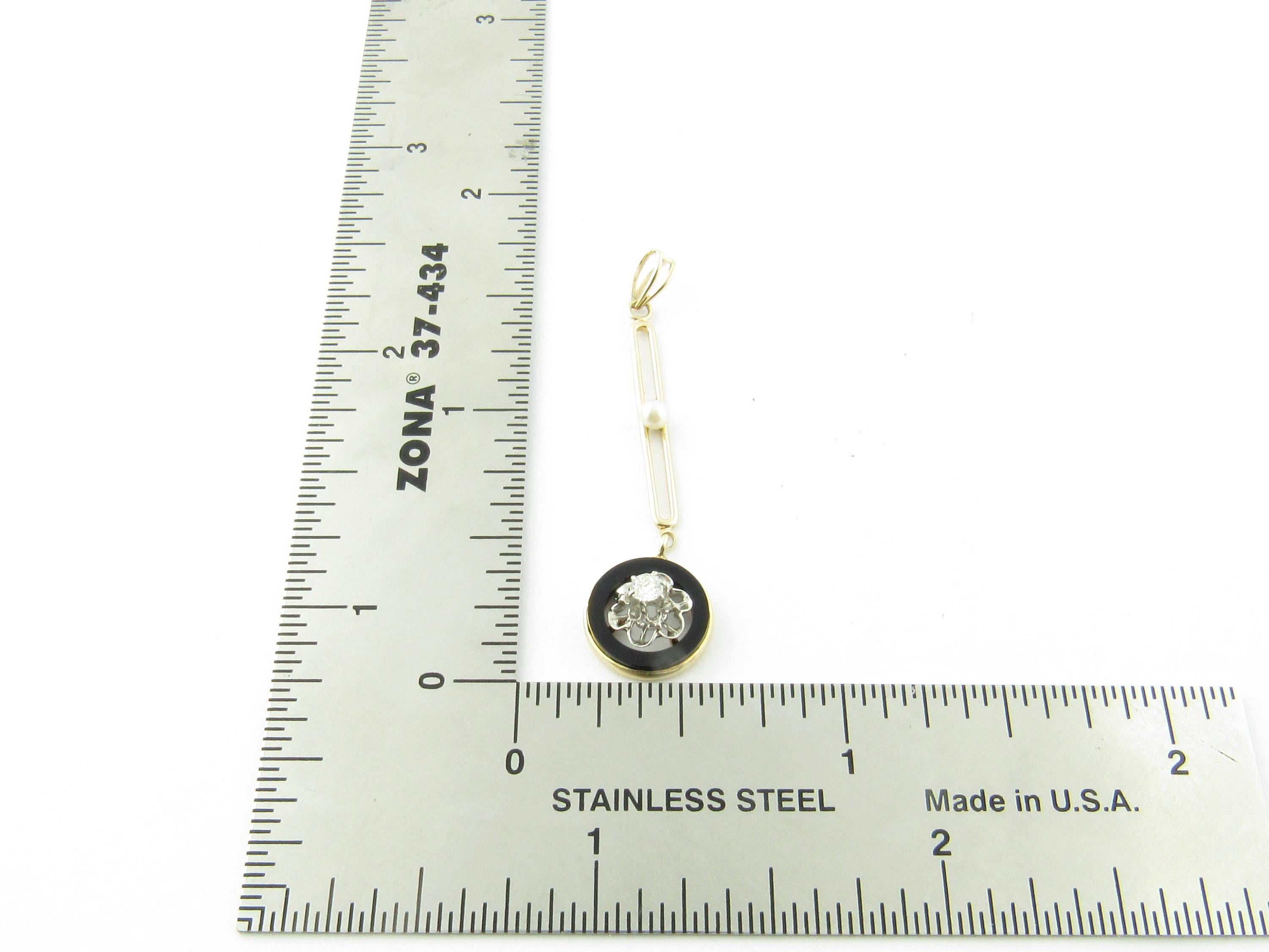 14 Karat Yellow Gold Diamond, Black Onyx and Pearl Pendant For Sale 1