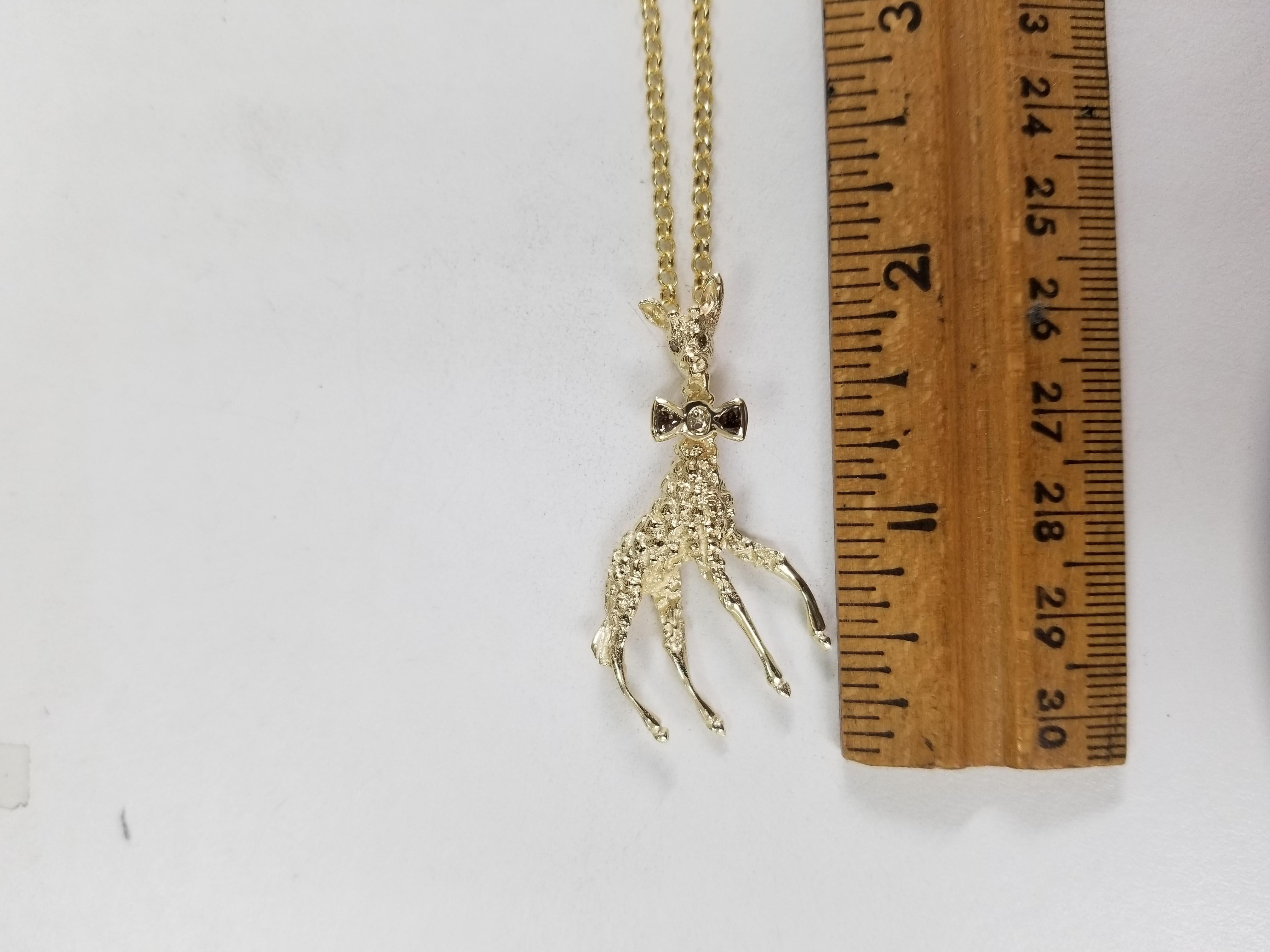 Pendentifiraffe en or jaune 14 carats avec nœud papillon Unisexe en vente