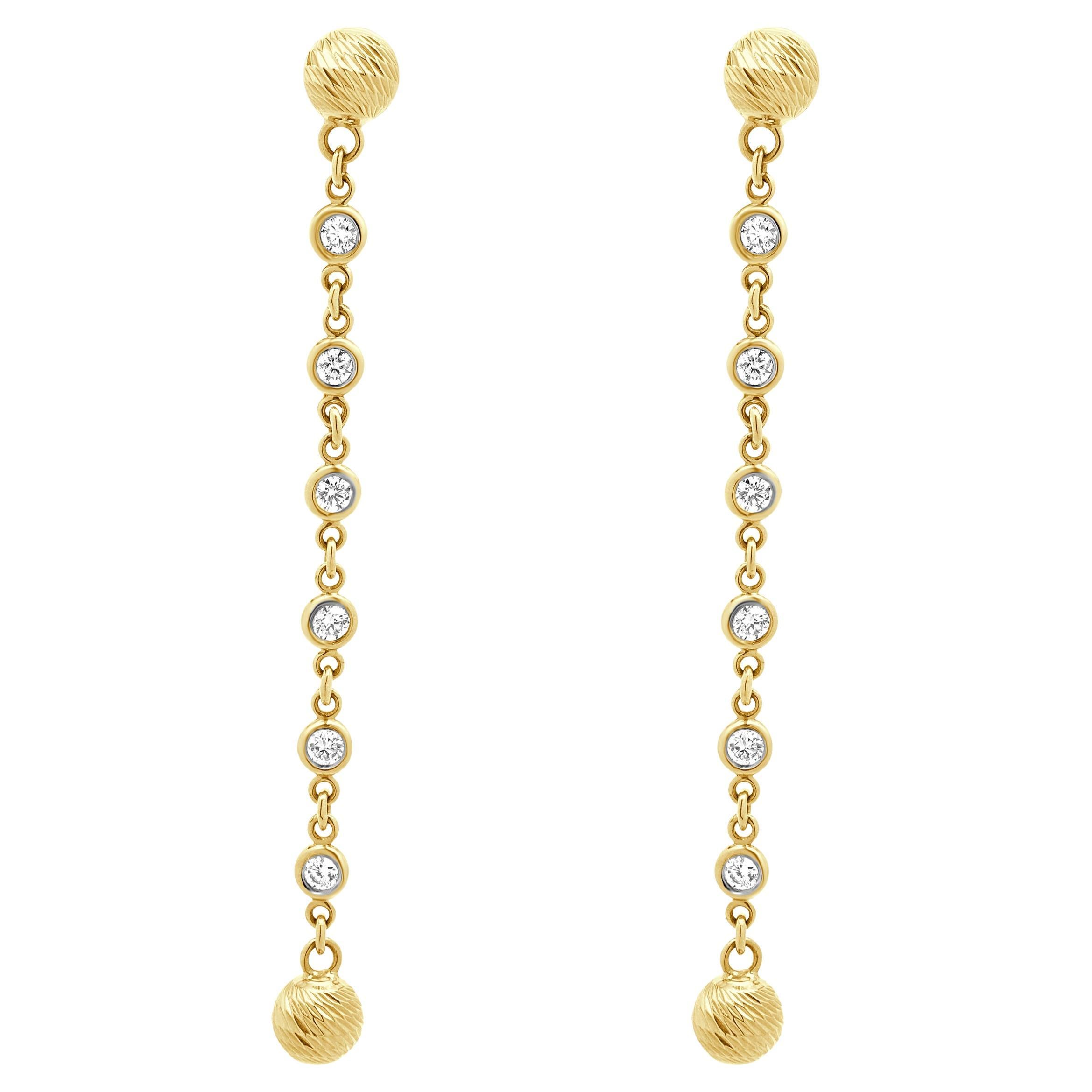 Boucles d'oreilles pendantes en or jaune 14 carats avec diamants à l'unité en vente