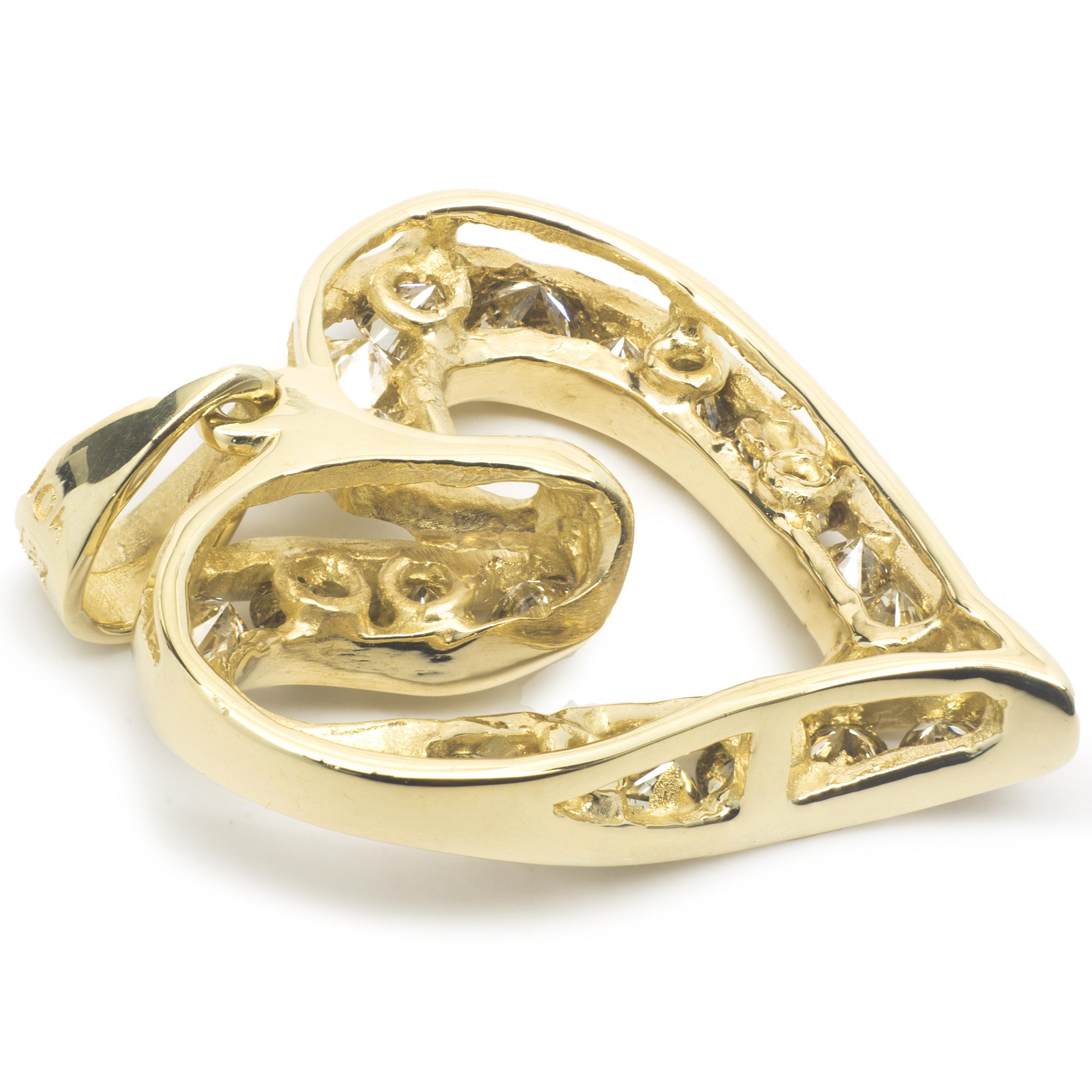 Ciondolo a forma di cuore con diamante incastonato in oro giallo 14 carati In condizioni ottime in vendita a Scottsdale, AZ
