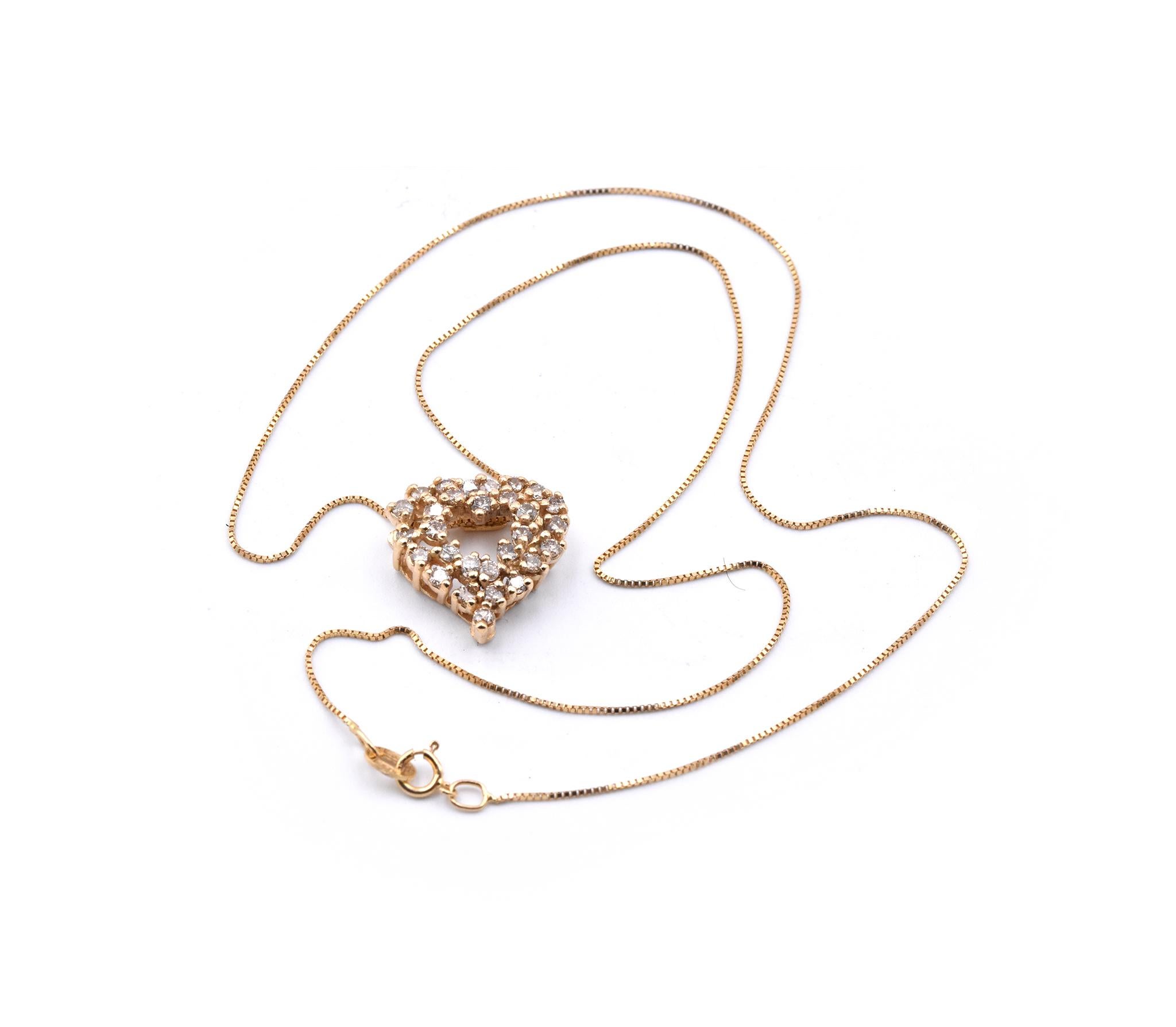 14 Karat Yellow Gold Diamond Cluster Heart Necklace In Excellent Condition In Scottsdale, AZ