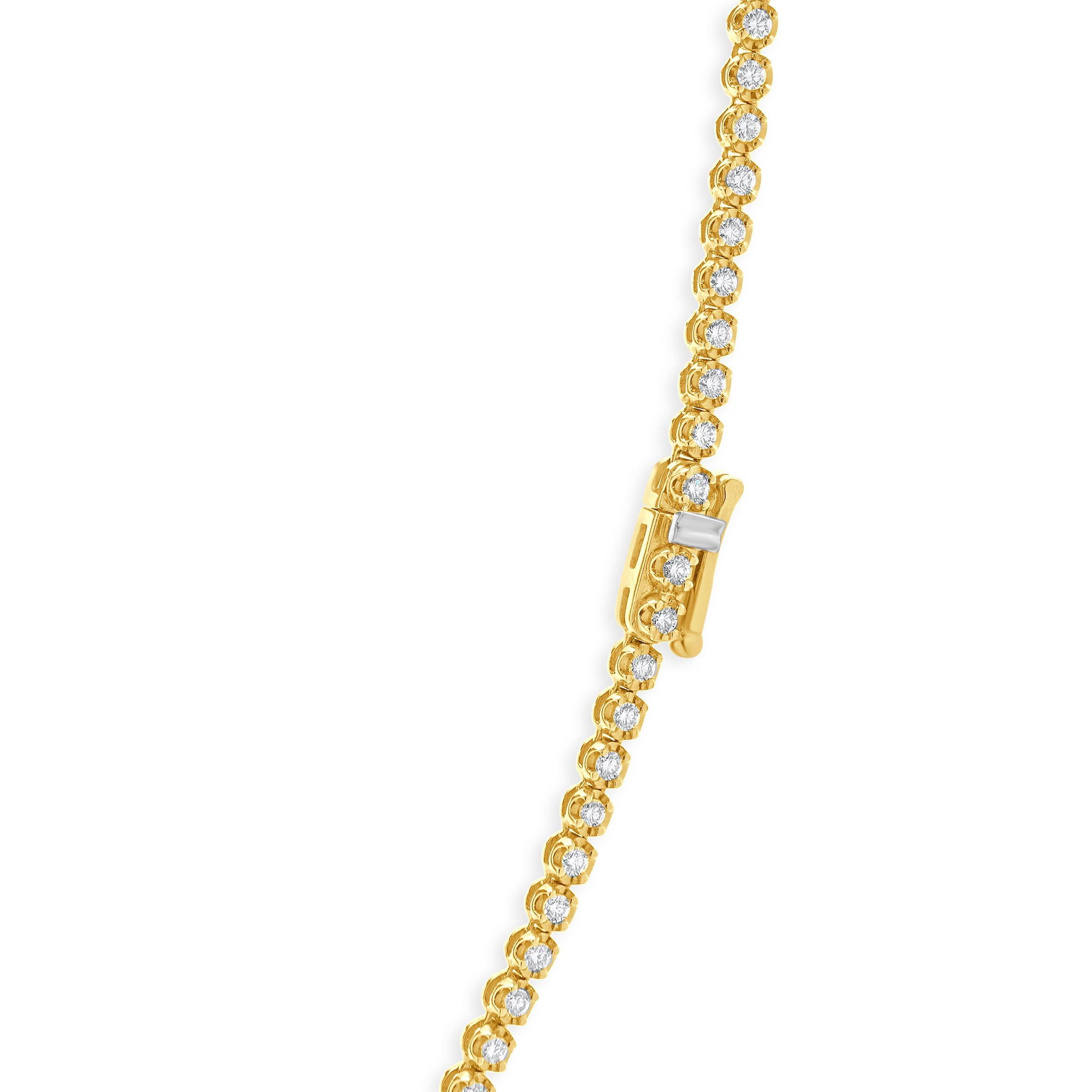 Collar de tenis con racimo de diamantes en oro amarillo de 14 quilates en Excelente Estado en Scottsdale, AZ