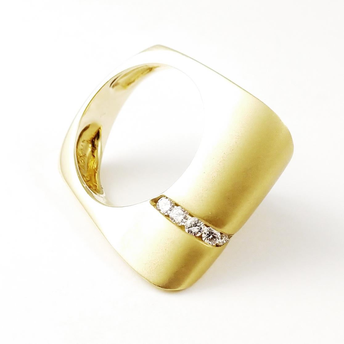 Modern 14 Karat Yellow Gold Diamond Contemporary Cornelis Hollander Fashion Ring For Sale