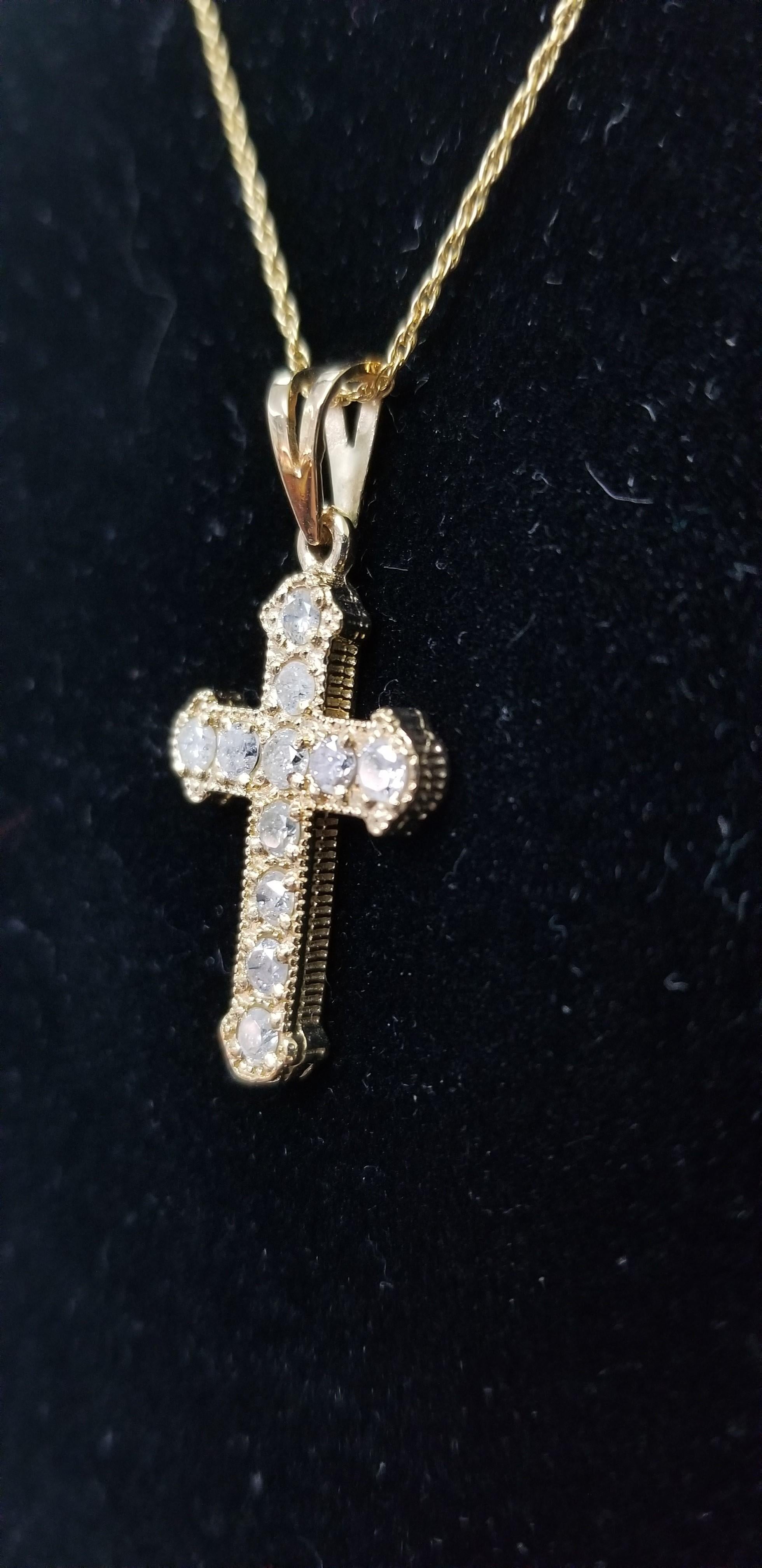 Round Cut 14 Karat Yellow Gold Diamond Cross