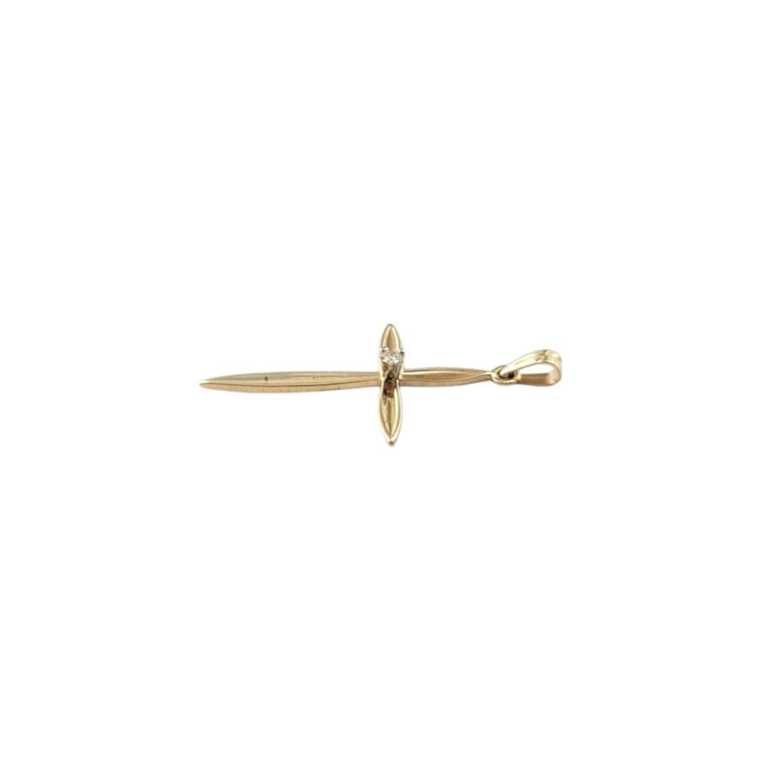 Pendentif croix en or jaune 14 carats et diamant #21499 en vente 1
