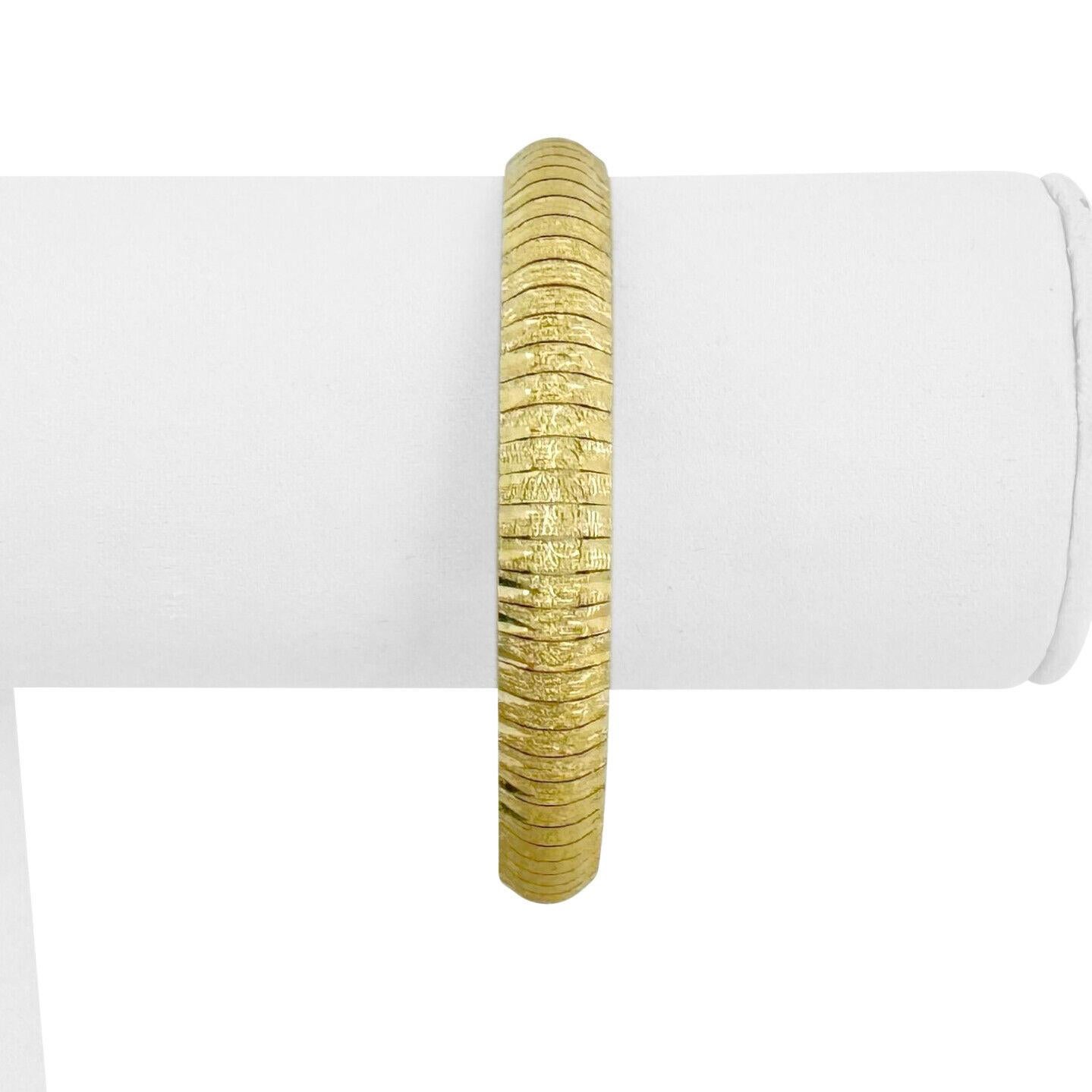 14k Gelbgold 16,4g Diamantschliff 8mm texturiert Omega Link Armband Italien 7