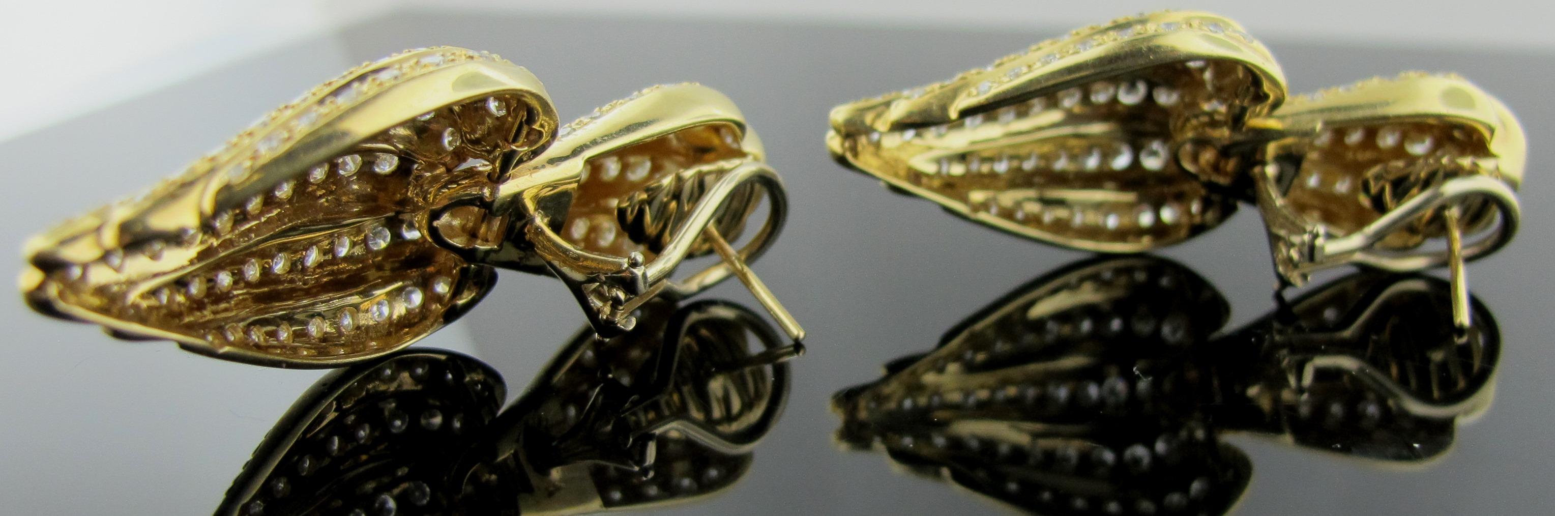 Women's or Men's 14 Karat Yellow Gold Diamond Earrings For Sale