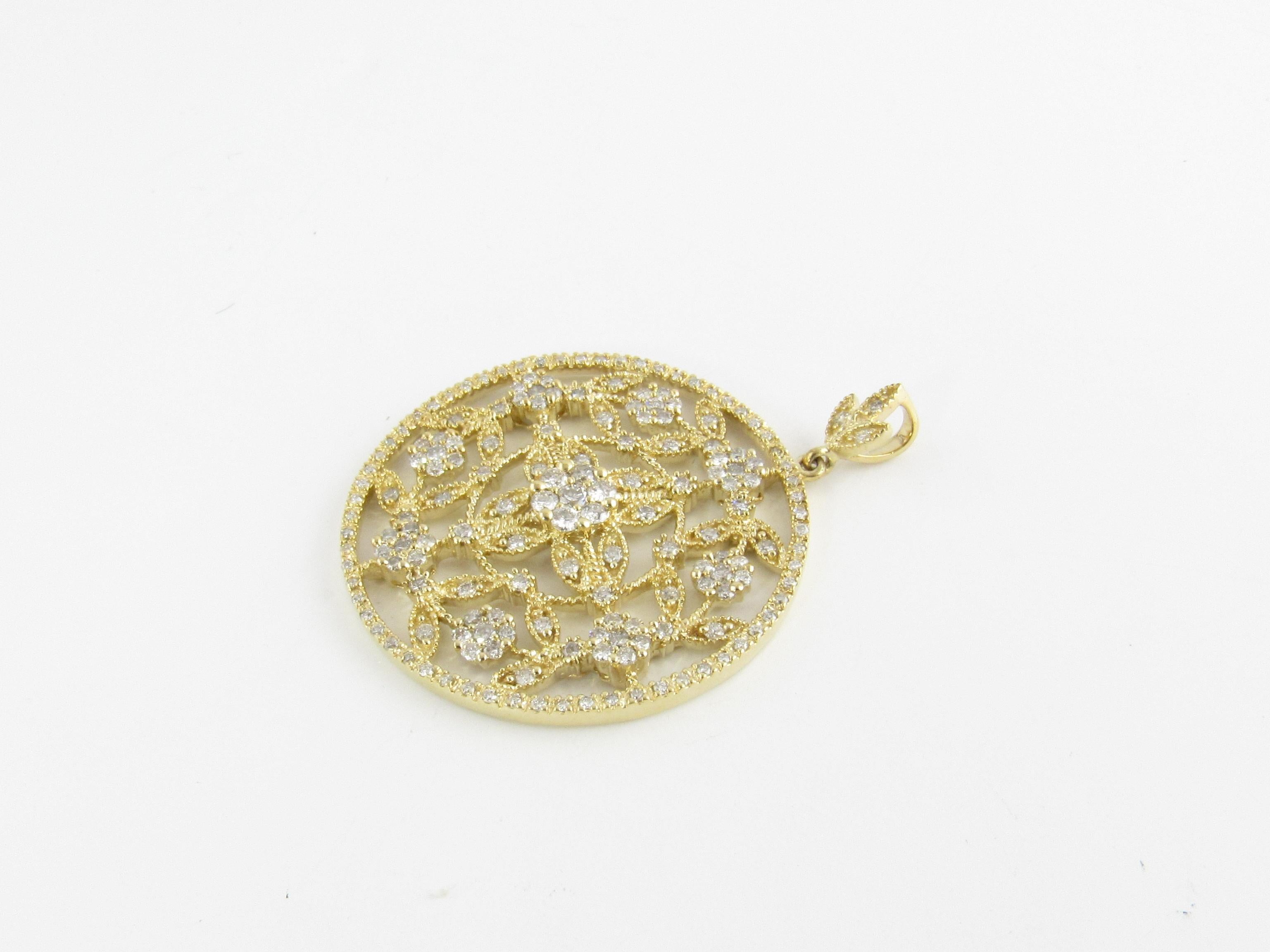 Brilliant Cut 14 Karat Yellow Gold Diamond Floral Round Pendant For Sale