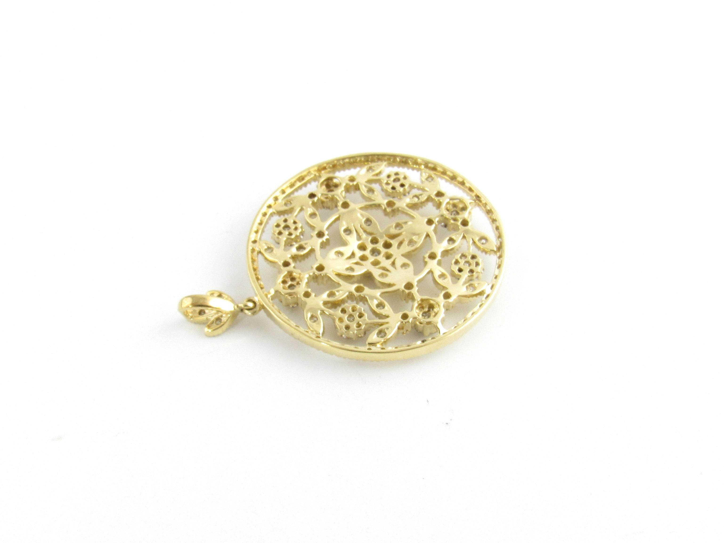 14 Karat Yellow Gold Diamond Floral Round Pendant For Sale 1