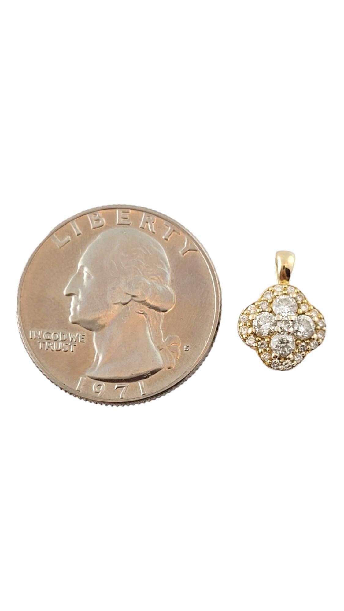Pendentif fleur en or jaune 14 carats et diamants n° 17707 Pour femmes en vente