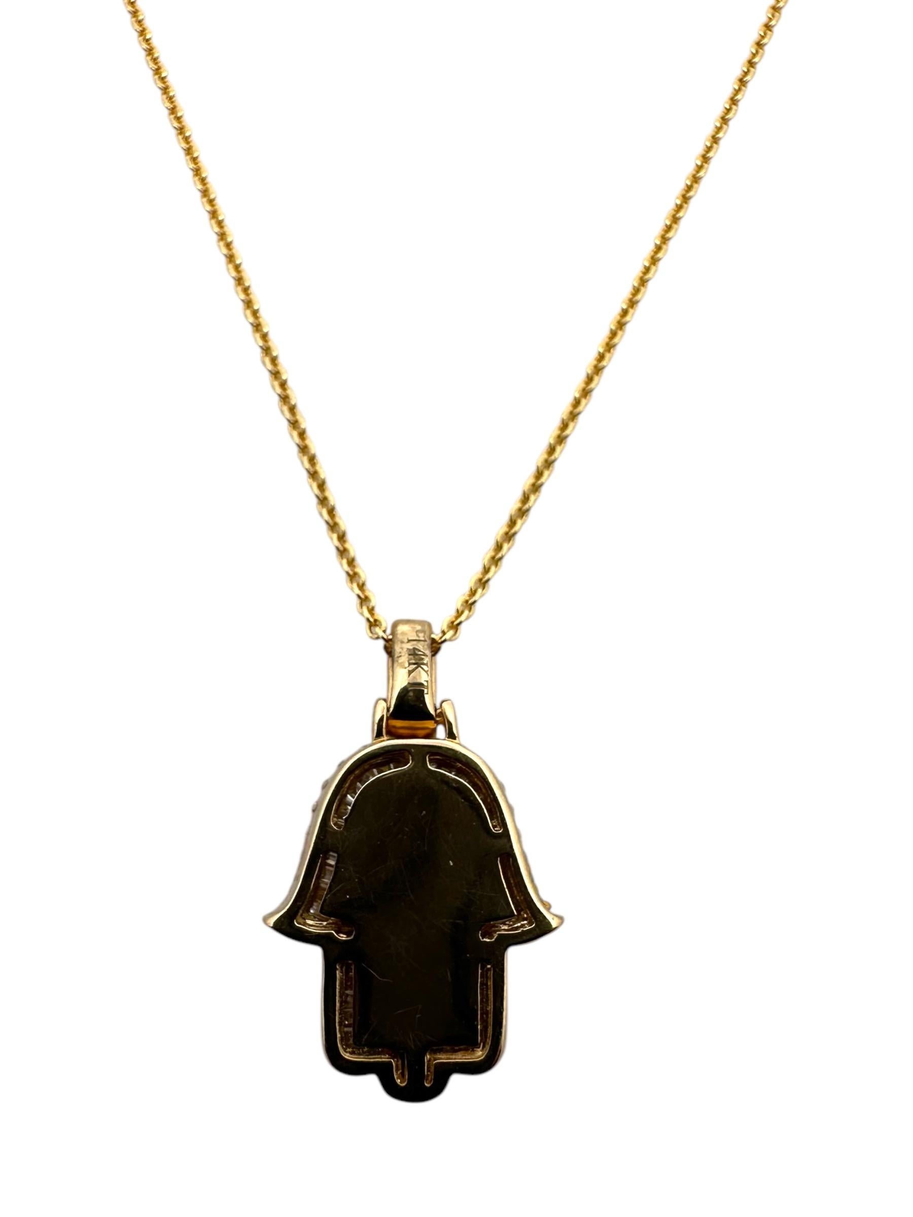 Collier pendentif Hamsa en or jaune 14 carats et diamants Pour femmes en vente