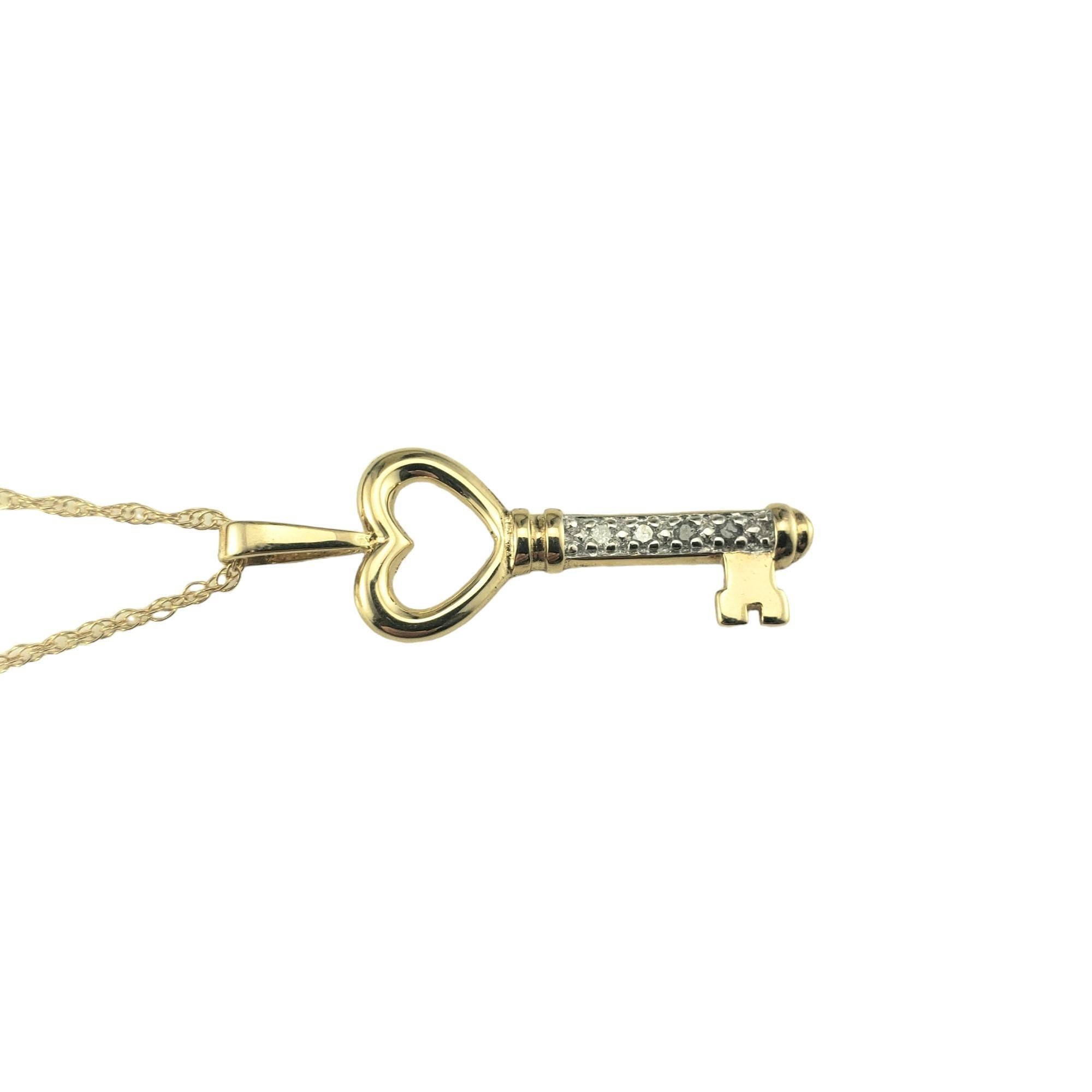 14 Karat Yellow Gold Diamond Heart Key Pendant Necklace #16825 In Good Condition In Washington Depot, CT