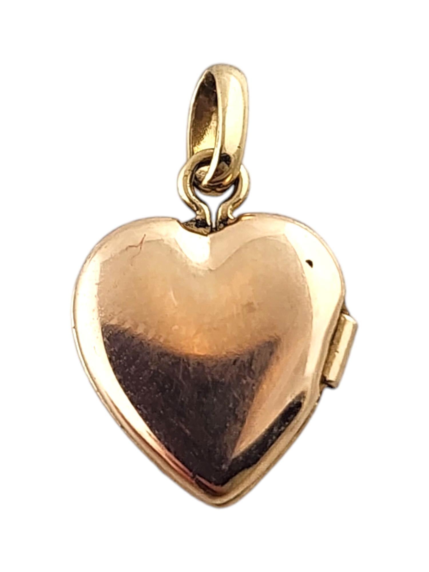 Women's 14 Karat Yellow Gold Diamond Heart Locket #19120