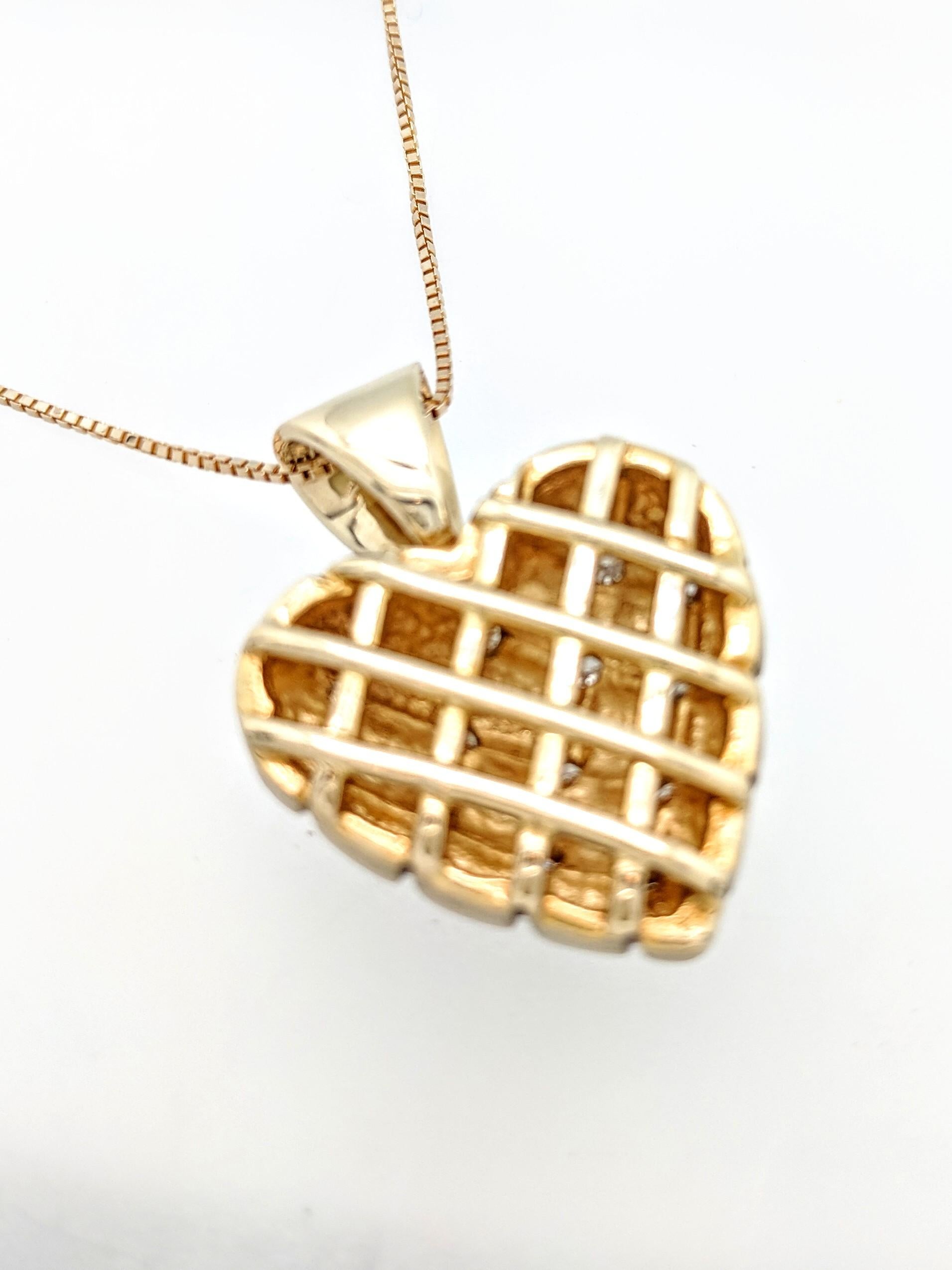 14 Karat Yellow Gold Diamond Heart Pendant Necklace 2
