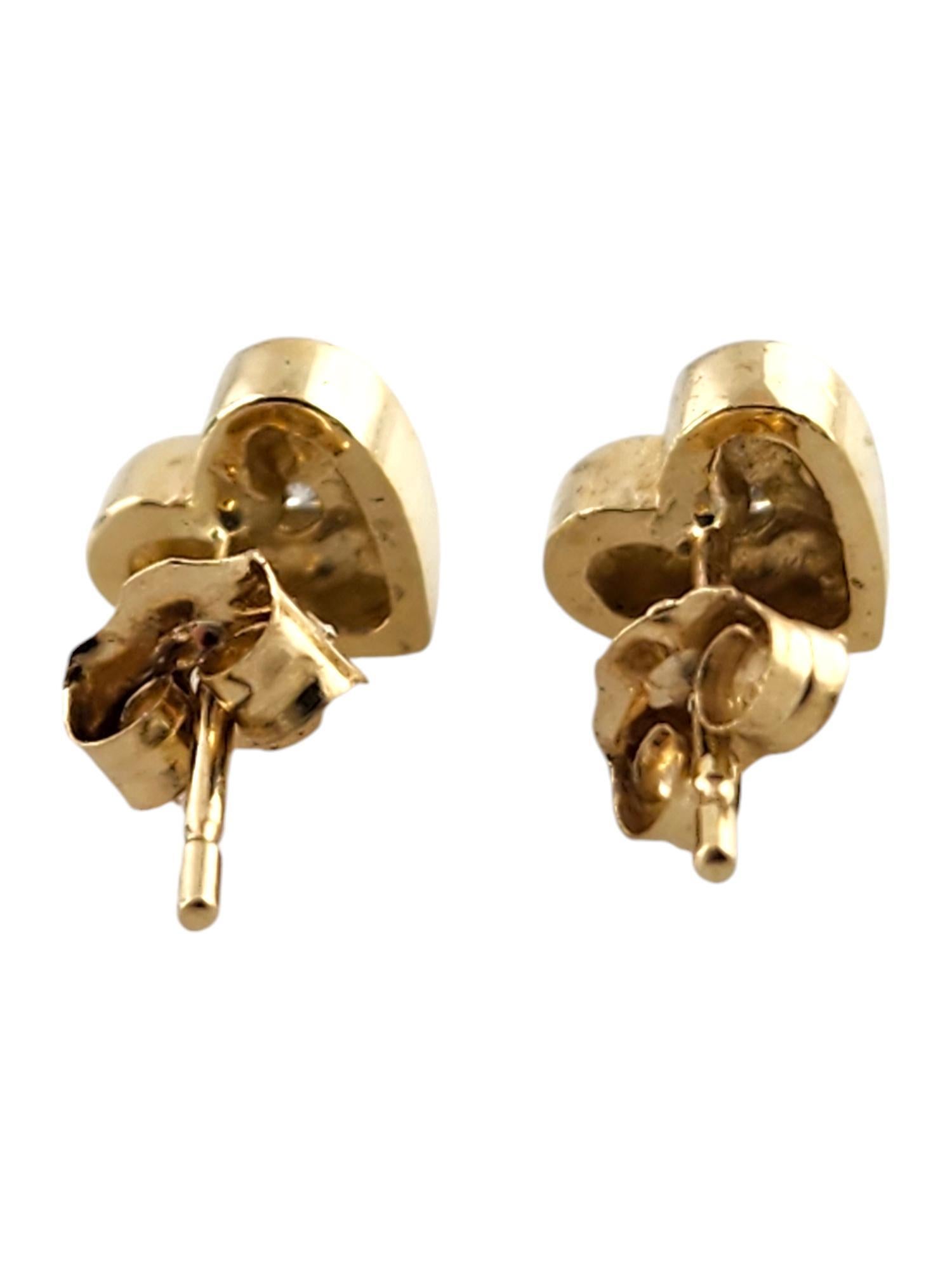 Clous d'oreilles cœur en or jaune 14 carats et diamants n° 19178 Bon état - En vente à Washington Depot, CT