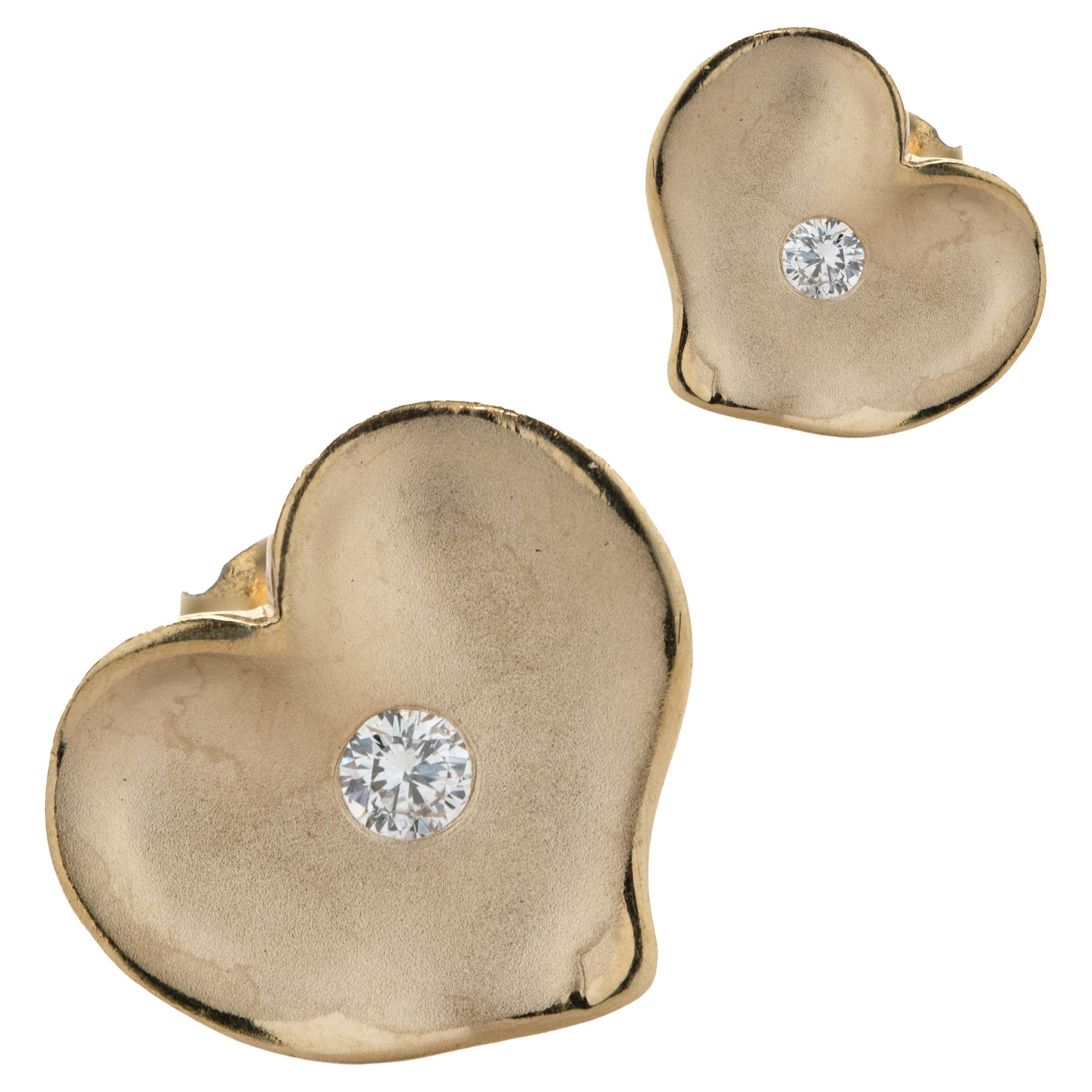 14 Karat Yellow Gold Diamond Heart Stud Earrings For Sale