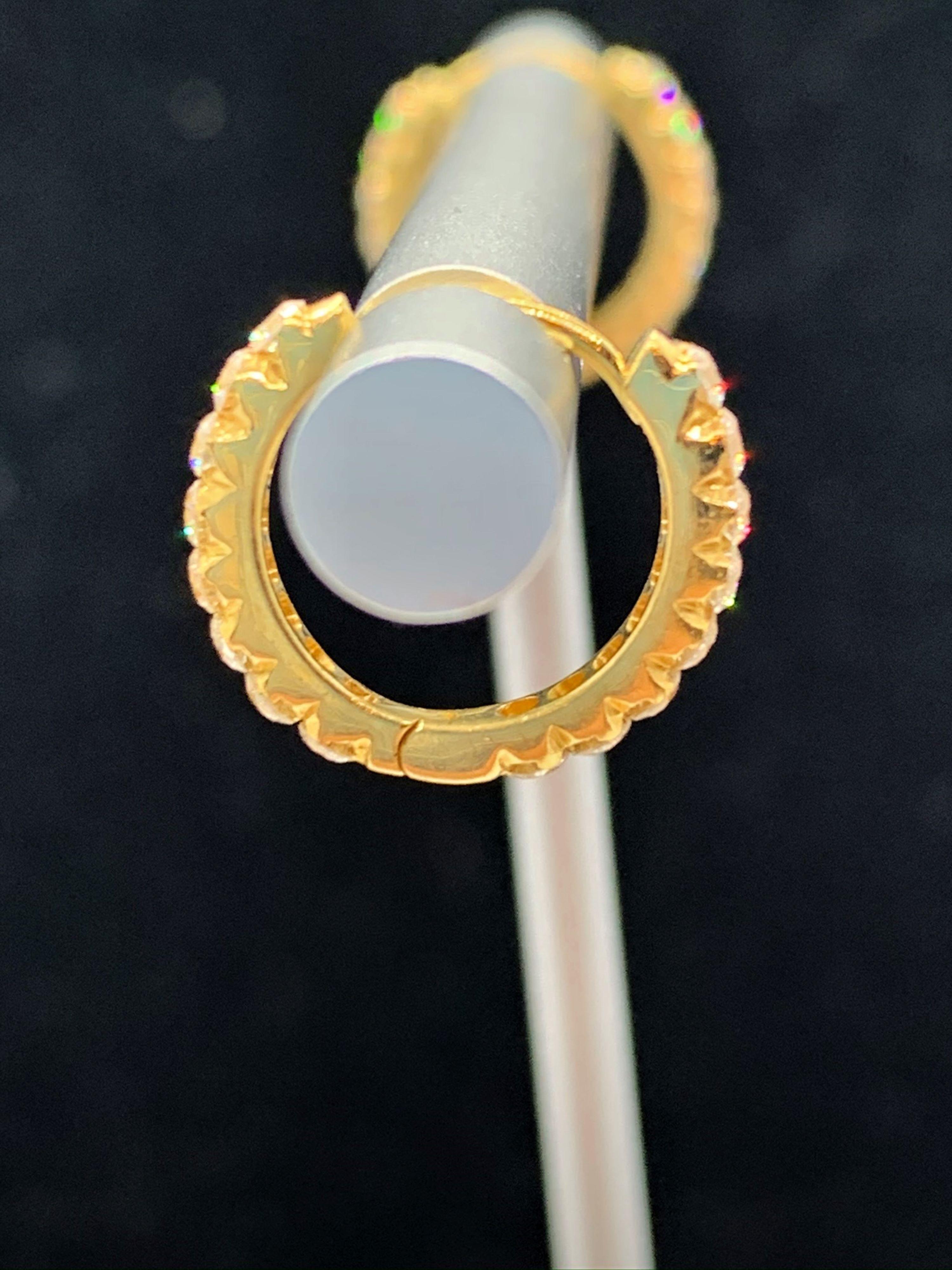 14 Karat Yellow Gold Diamond Huggie Hoop Earrings In Good Condition For Sale In Westfield, NJ