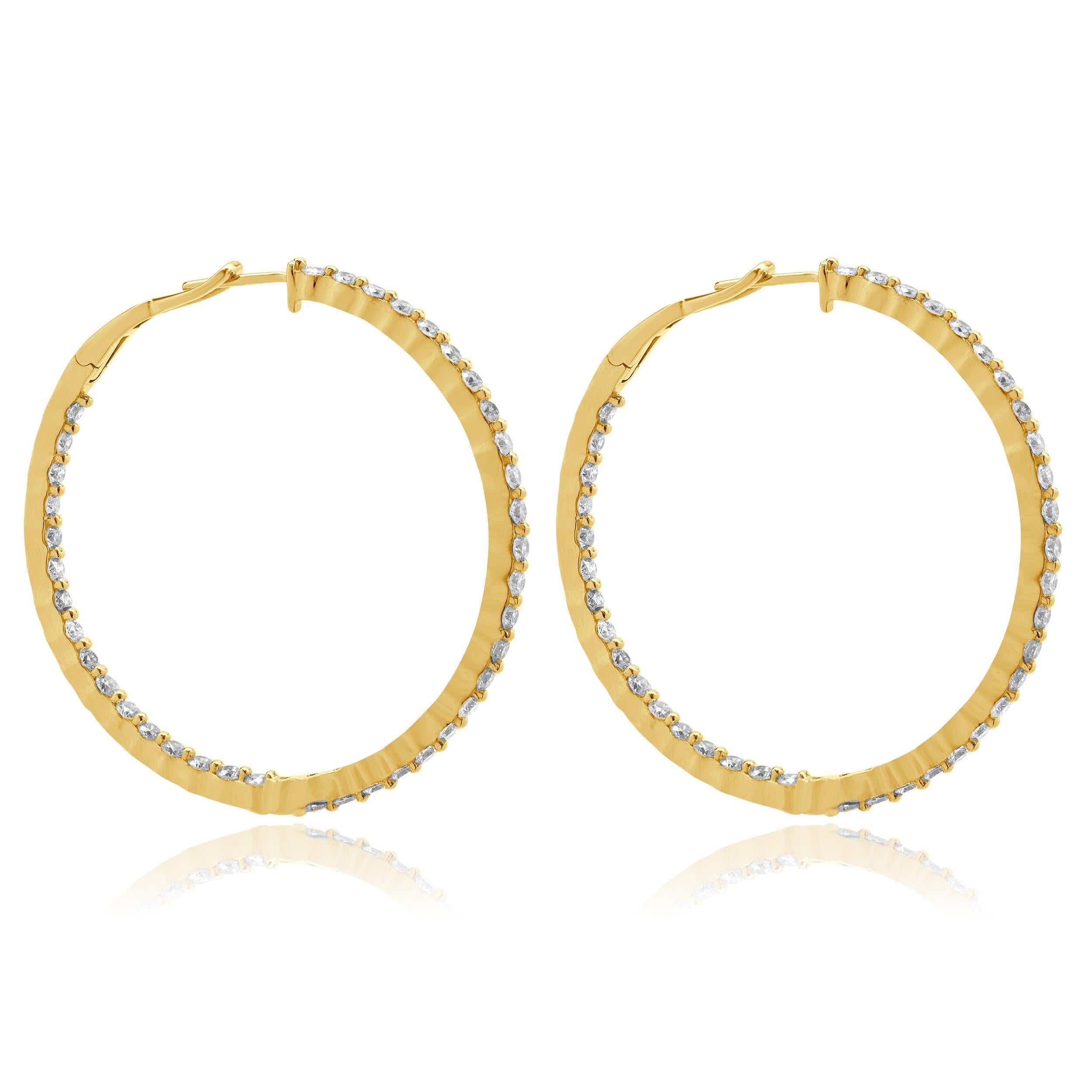 Concepteur : personnalisé
Matériau : Or jaune 14K
Diamant : 80 diamants ronds de taille brillant = 4,88cttw
Couleur : G
Clarté : SI1
Dimensions : les boucles d'oreilles mesurent 50 mm
Poids : 16,03 grammes