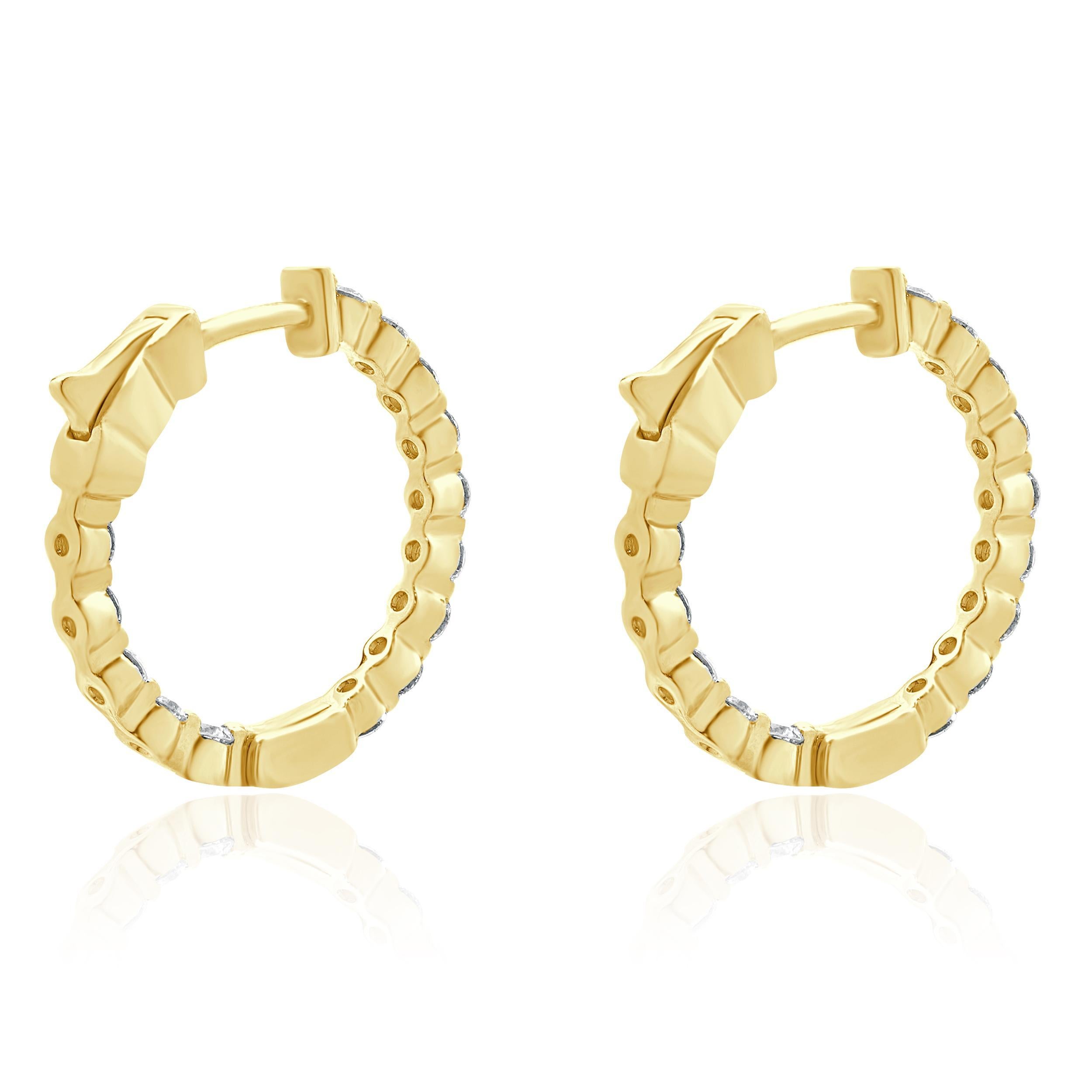 Taille ronde Boucles d'oreilles en or jaune 14 carats avec diamant à l'intérieur et à l'extérieur de l'anneau en vente