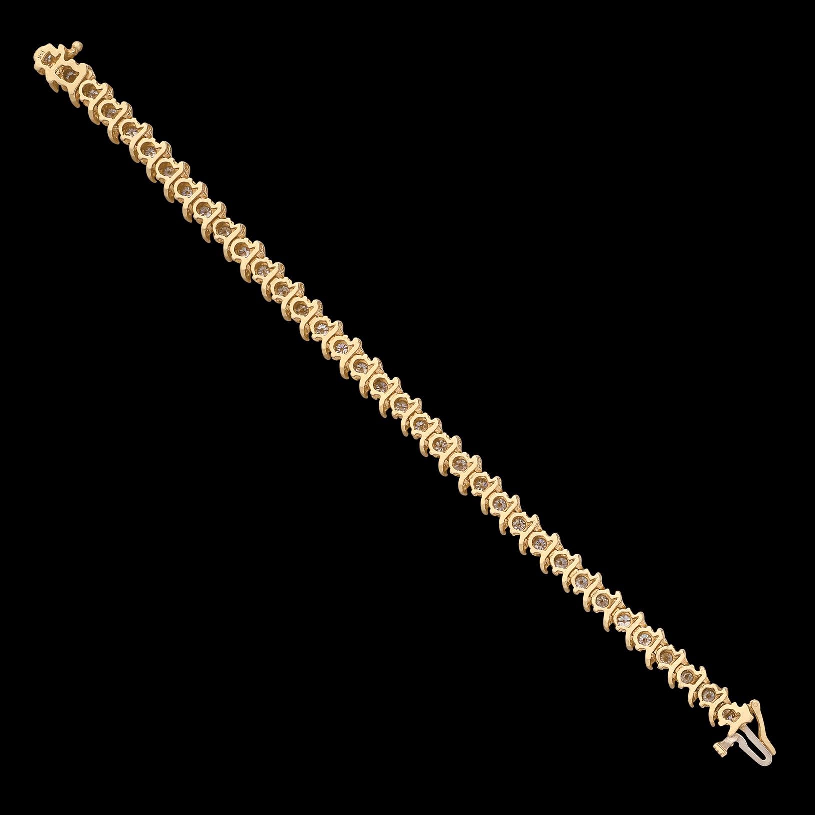 14 karat Yellow Gold Diamond Line Bracelet In Excellent Condition For Sale In San Francisco, CA