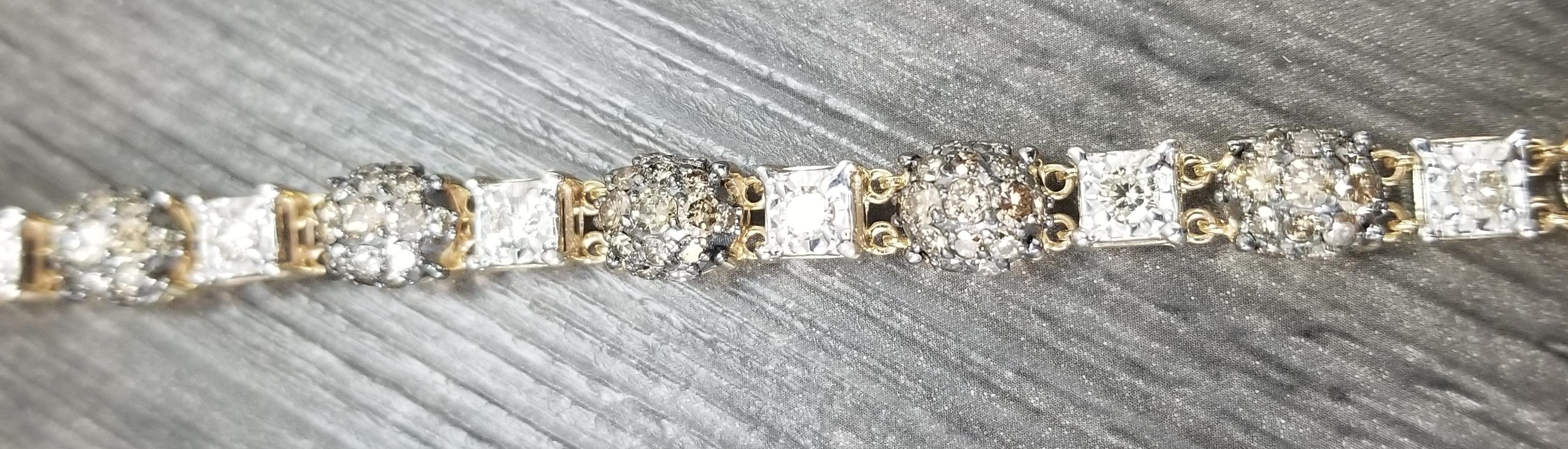 14 Karat Yellow Gold Diamond Link Bracelet with White and Conac Brown Diamonds In New Condition In Los Angeles, CA