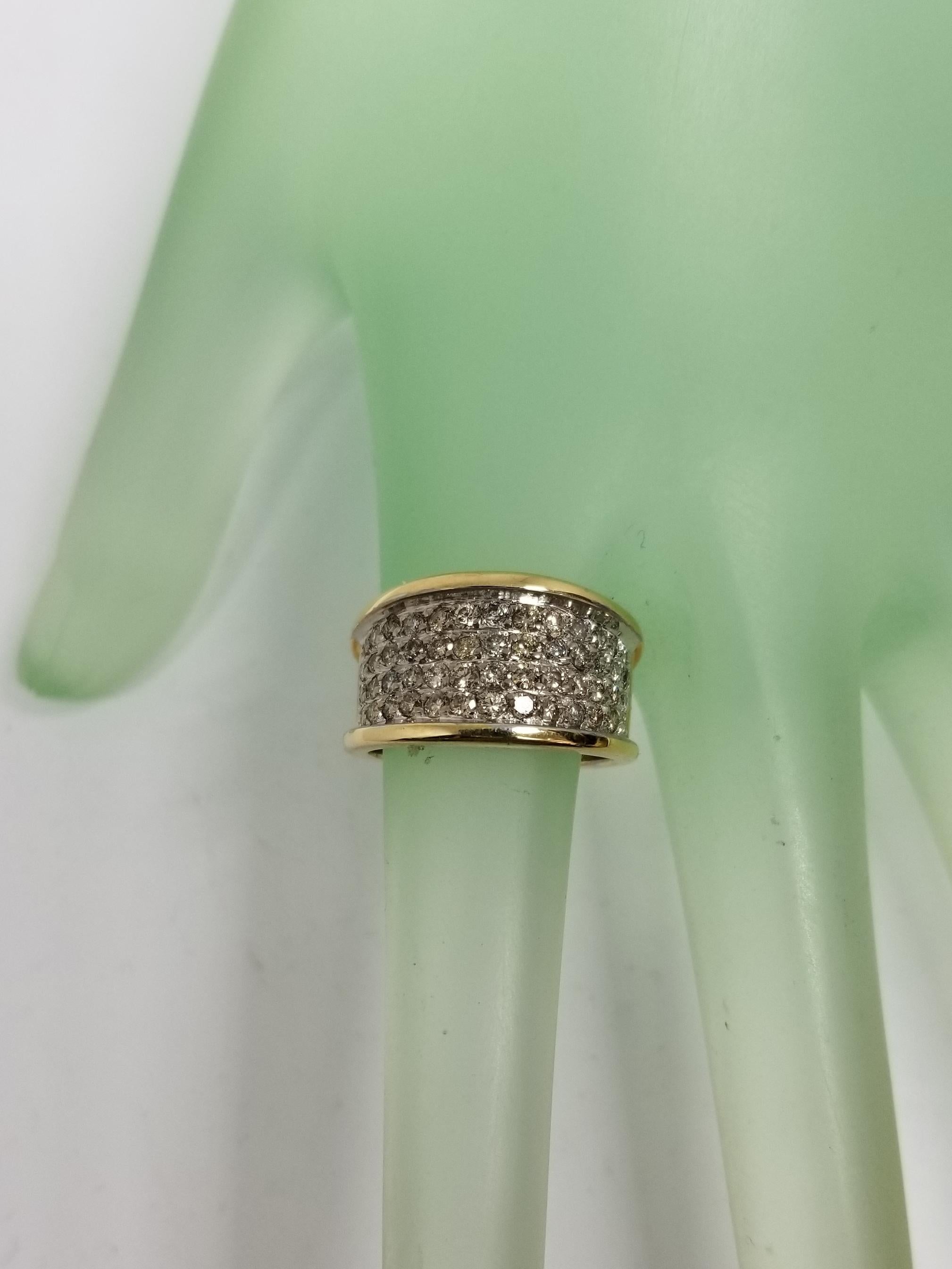 14 Karat Gelbgold Diamantring mit Pavé-Fassung Damen im Angebot