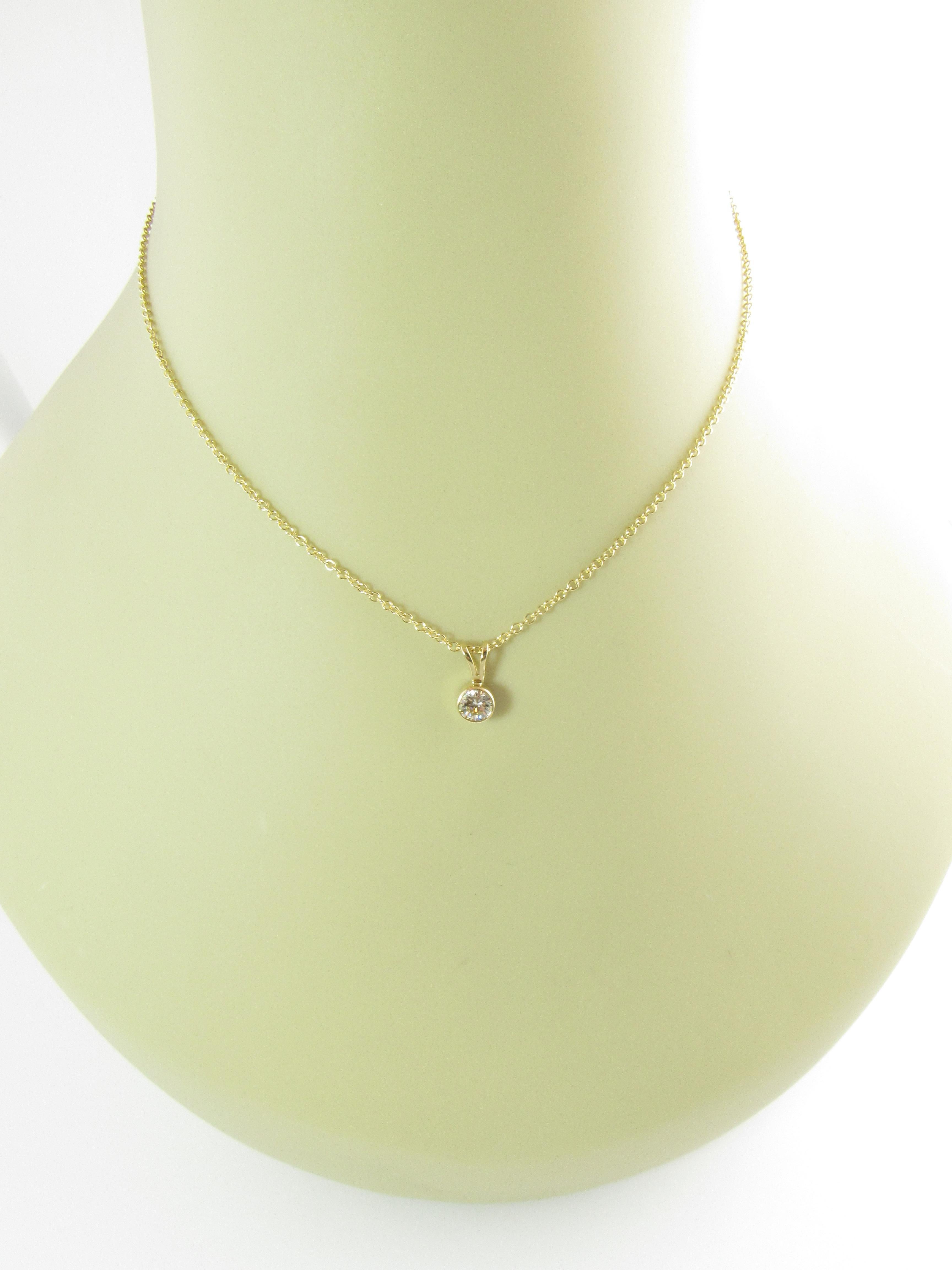 14 Karat Yellow Gold Diamond Pendant Necklace 3