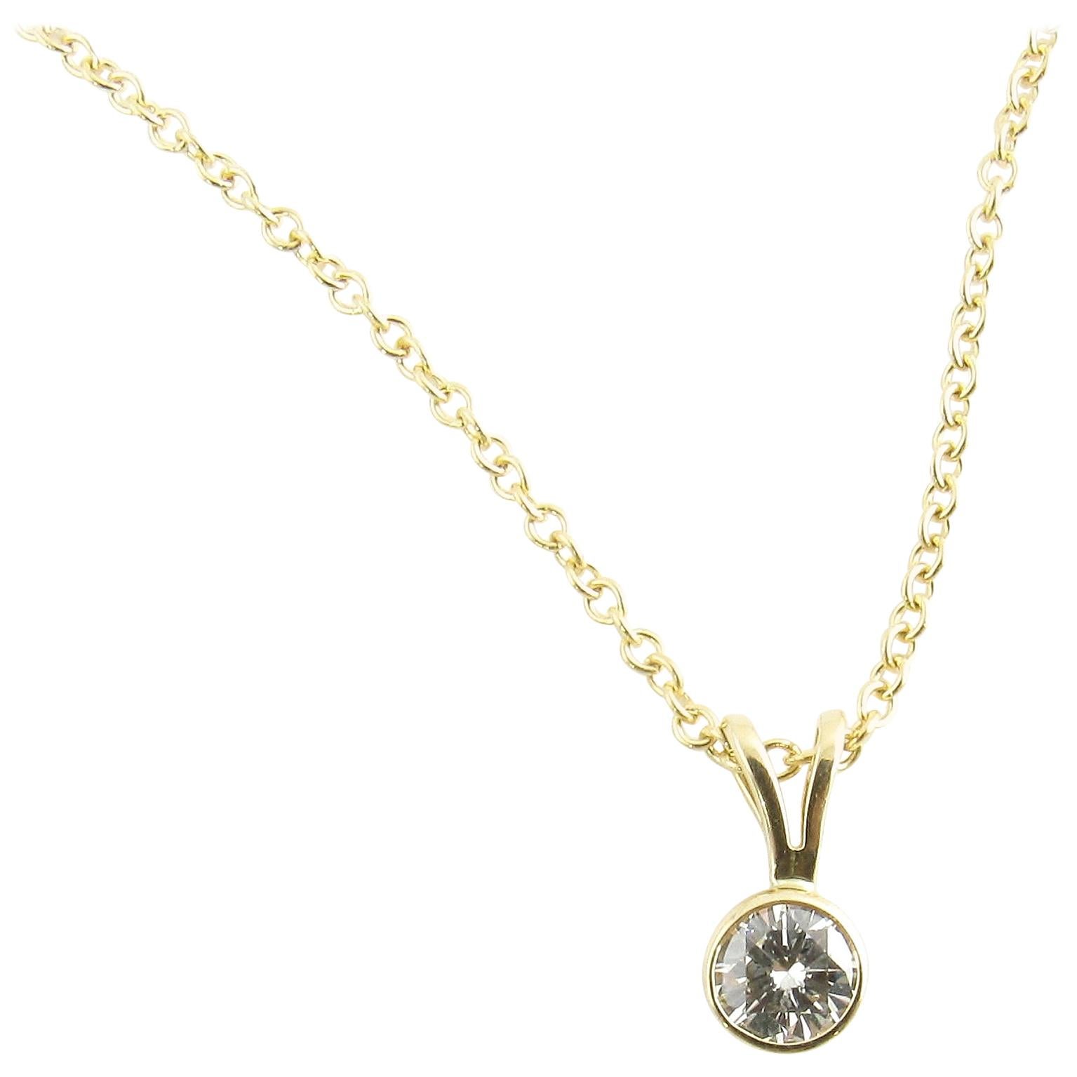14 Karat Yellow Gold Diamond Pendant Necklace