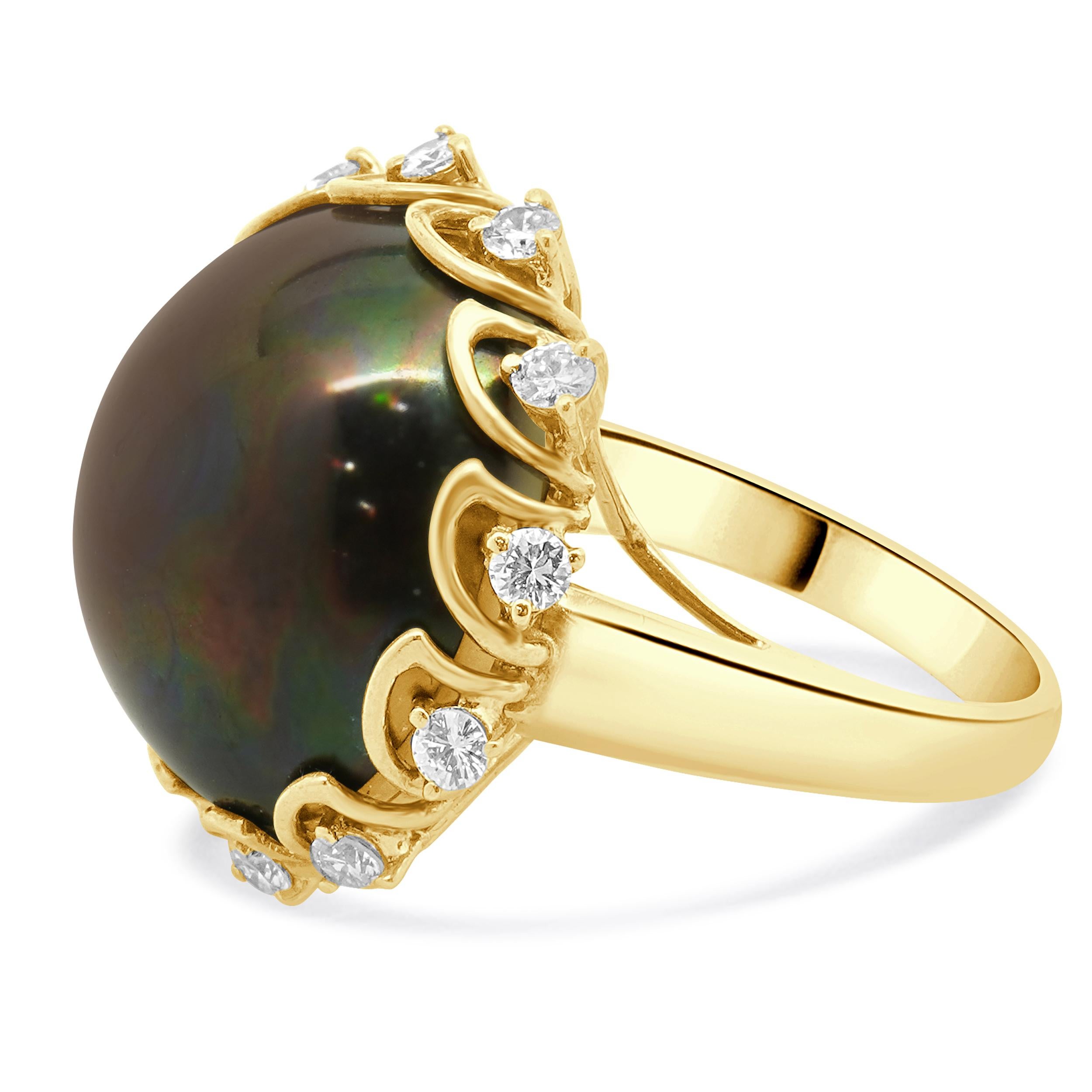 Concepteur : personnalisé
Matériau : Or jaune 14K 
Diamant : 12 diamants ronds de taille brillant = 0,36cttw
Couleur : G
Clarté : SI1
Taille de l'anneau : 6.5 (veuillez prévoir jusqu'à 2 jours ouvrables supplémentaires pour les demandes de