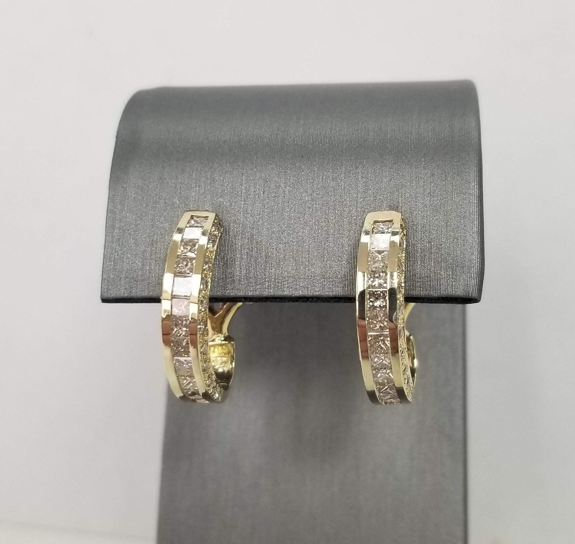 Princess Cut 14 Karat Yellow Gold Diamond Princess and Round cut Earrings For Sale