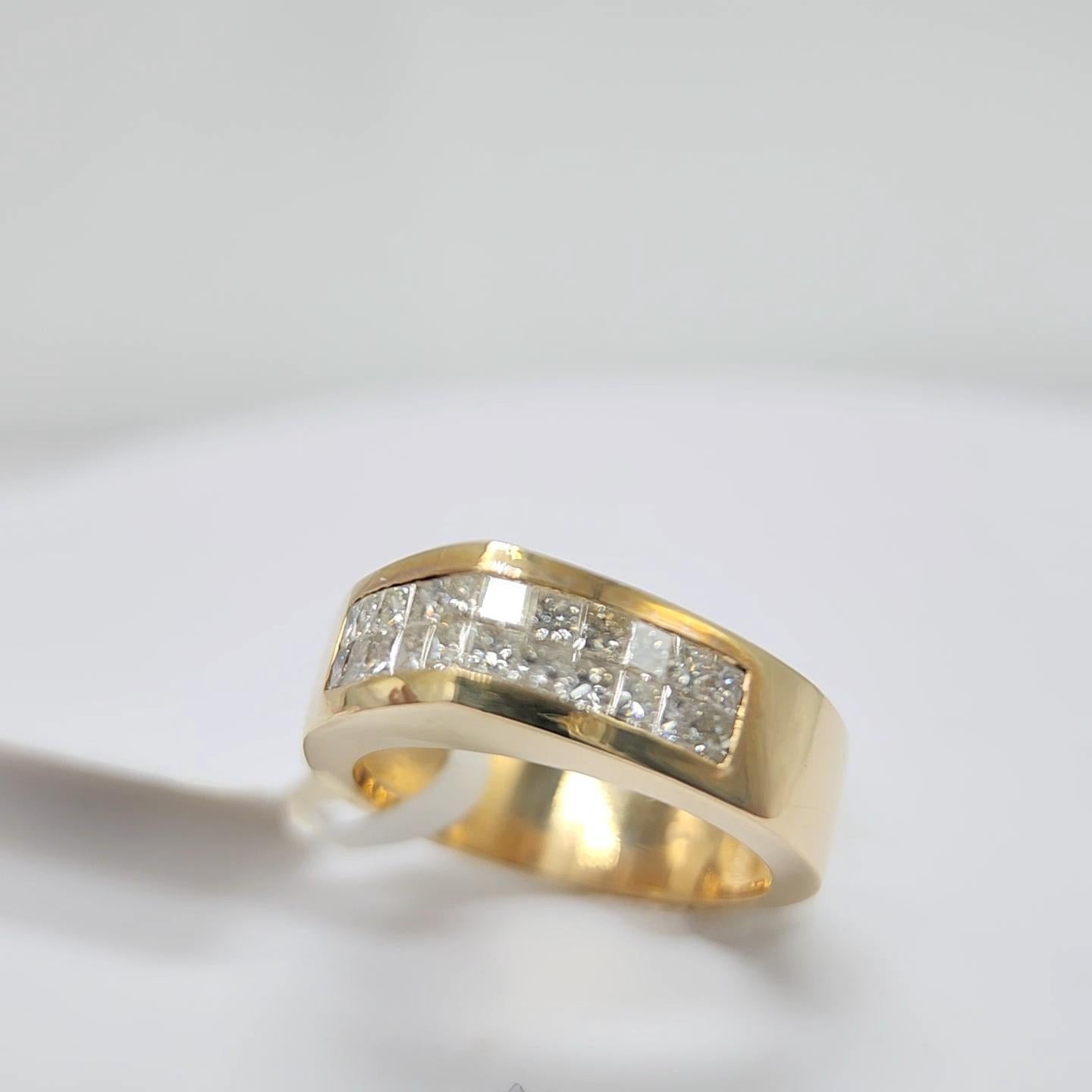 Bague en or jaune 14 carats diamant Dome Cluster monture invisible. en vente 8