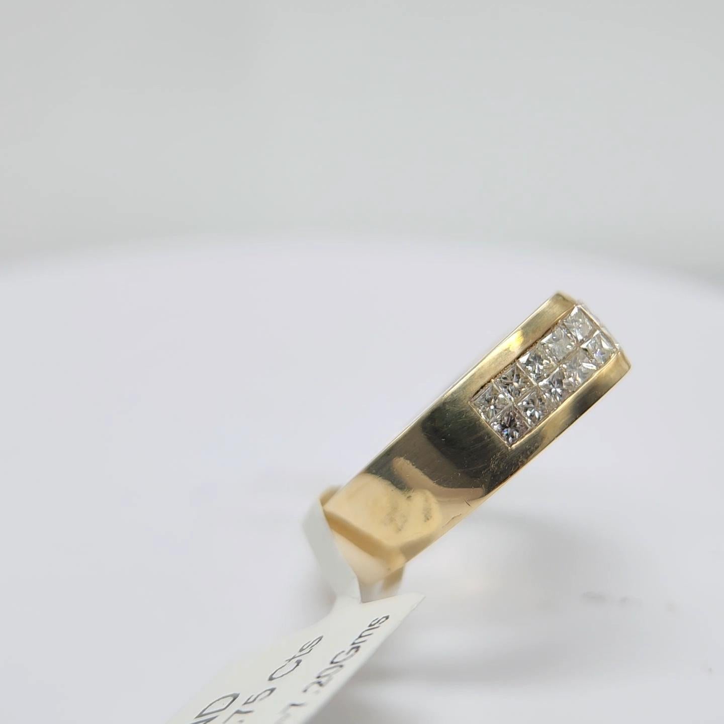 Bague en or jaune 14 carats diamant Dome Cluster monture invisible. en vente 3