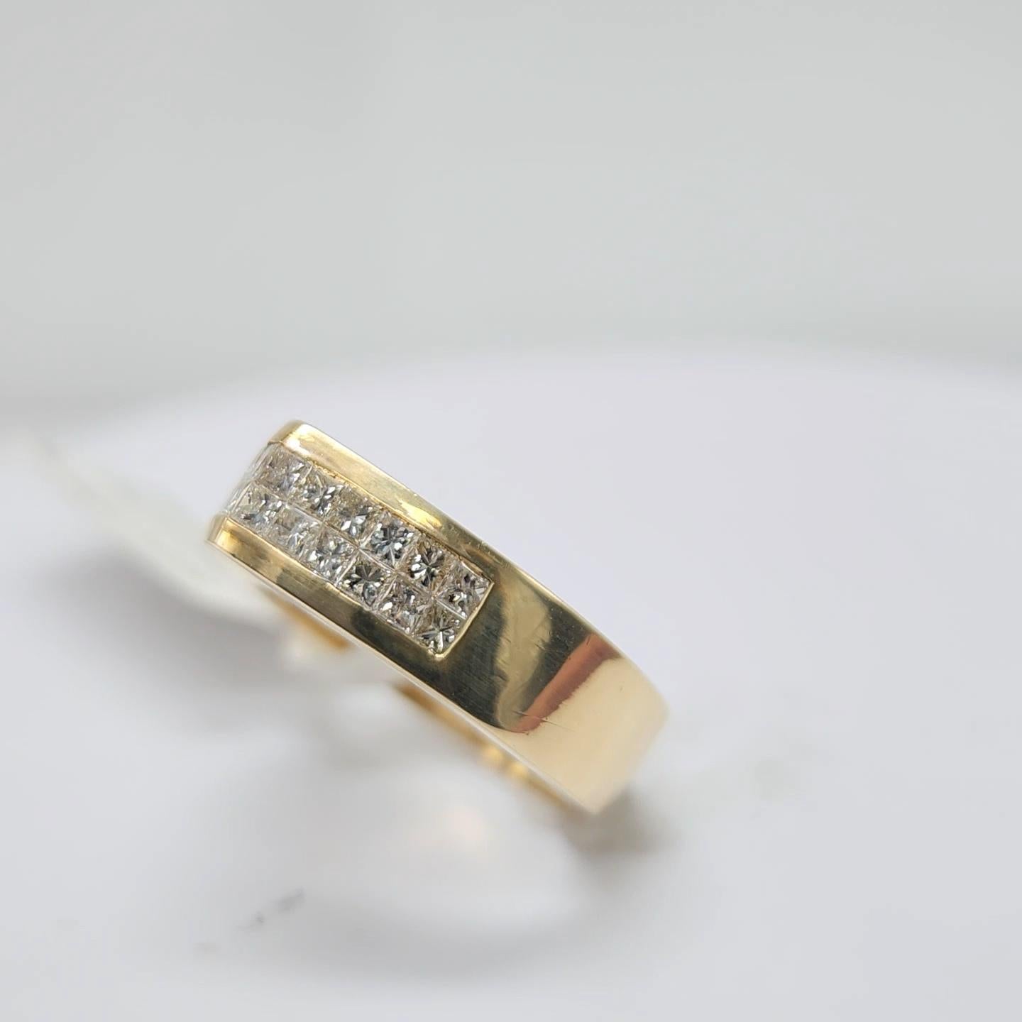 Bague en or jaune 14 carats diamant Dome Cluster monture invisible. en vente 6