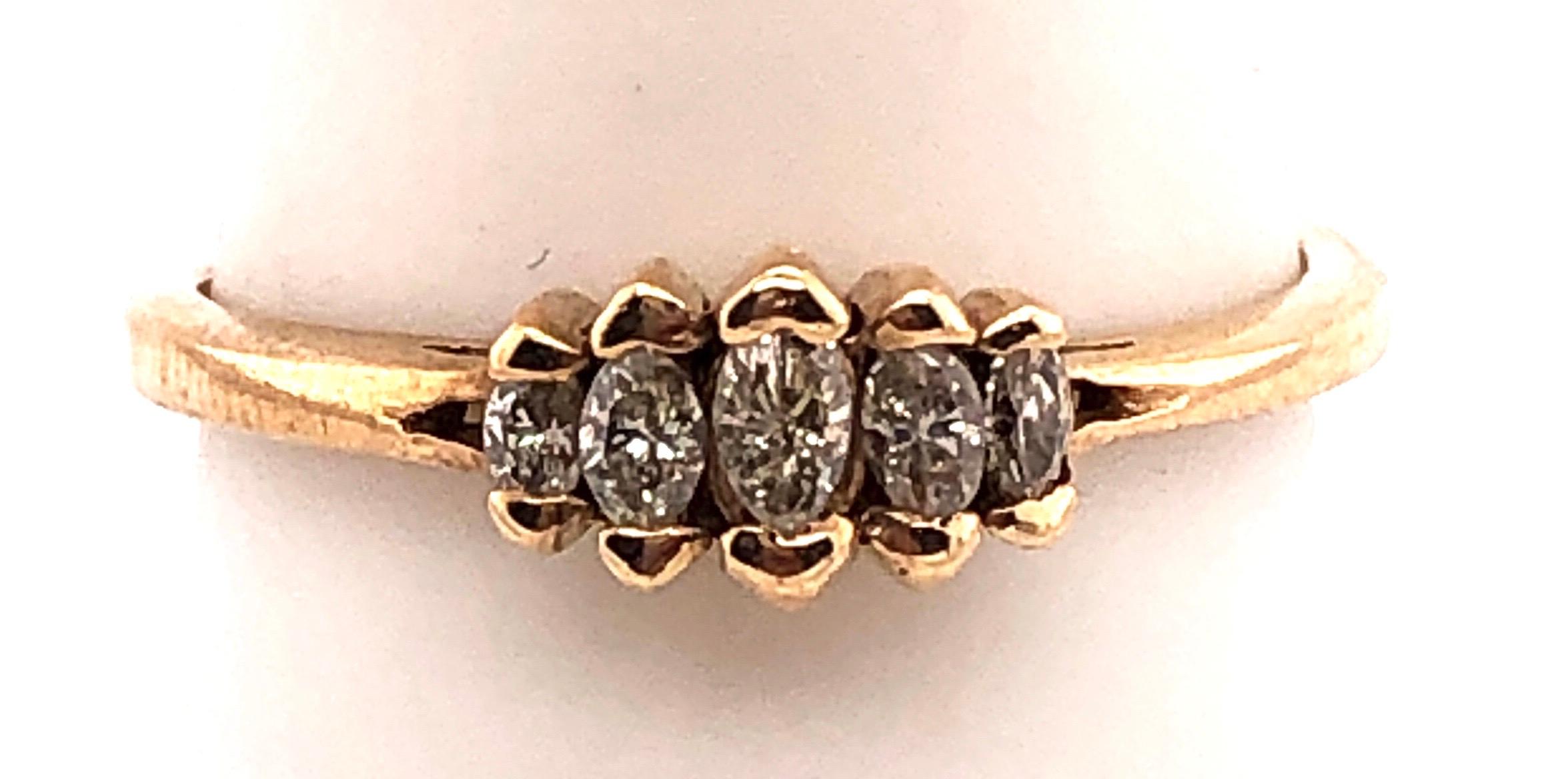 Round Cut 14 Karat Yellow Gold Diamond Ring with Five Stones 0.25 TDW For Sale