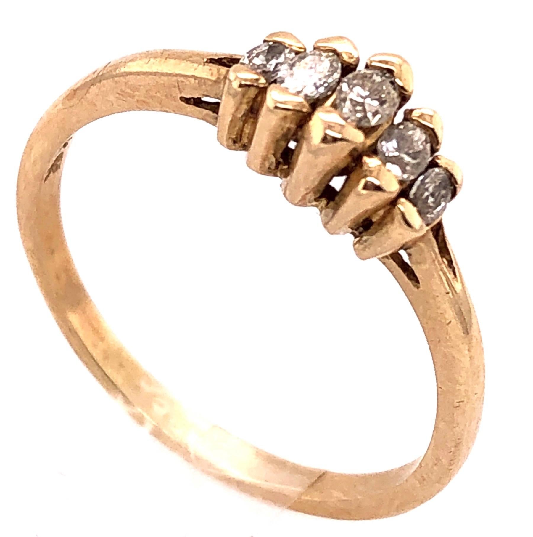 14 Karat Yellow Gold Diamond Ring with Five Stones 0.25 TDW For Sale 1